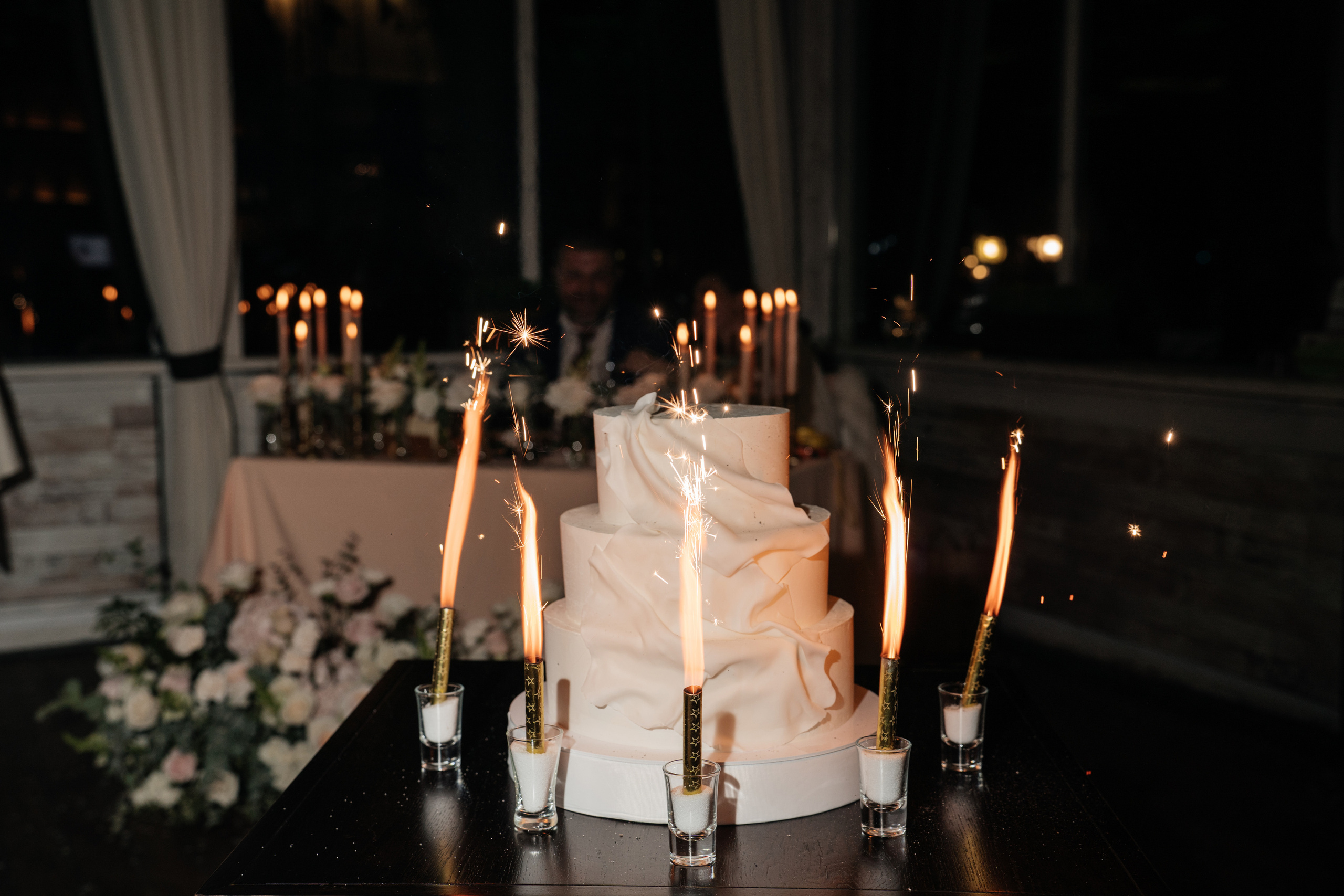 Ресторан «Поместье-Парк». Свадебный фотограф Москва Александра Аверкова