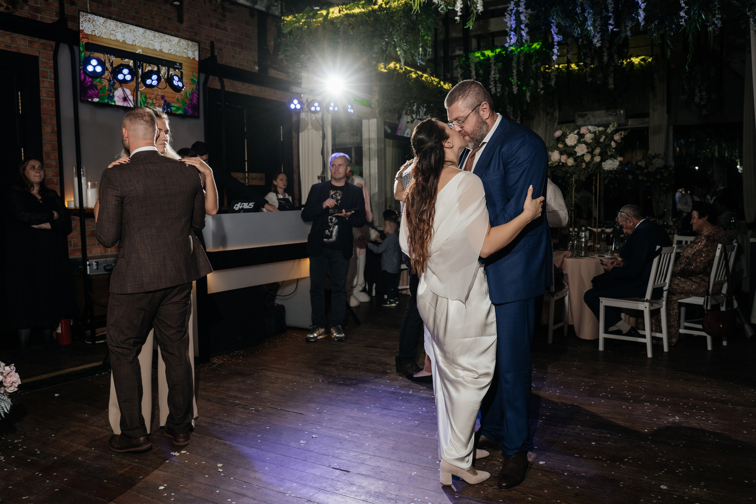 Ресторан «Поместье-Парк». Свадебный фотограф Москва Александра Аверкова