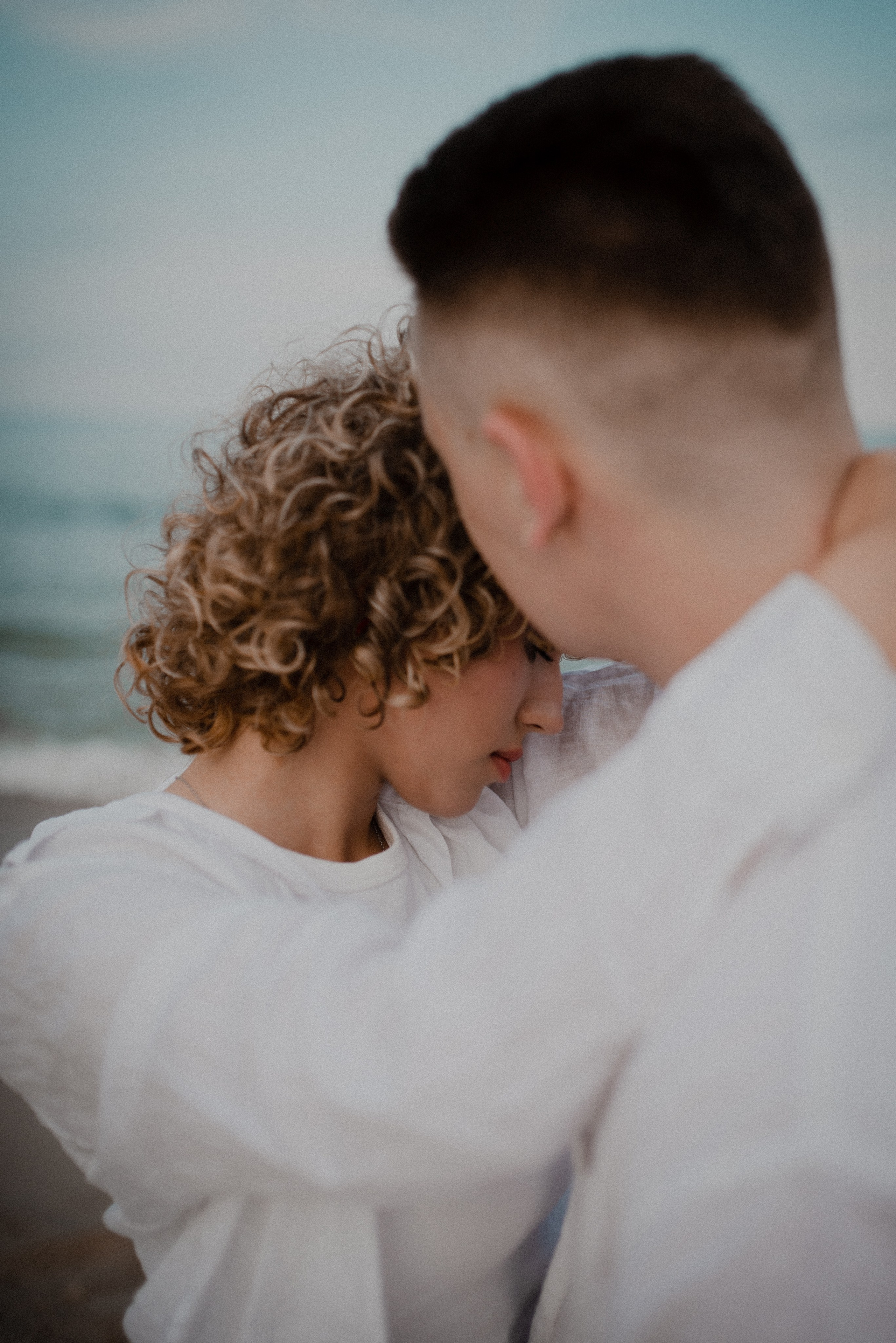 Фотосессия лавстори у моря Калининград. Семейная фотосессия Бутово Москва фотограф Алина Морщагина