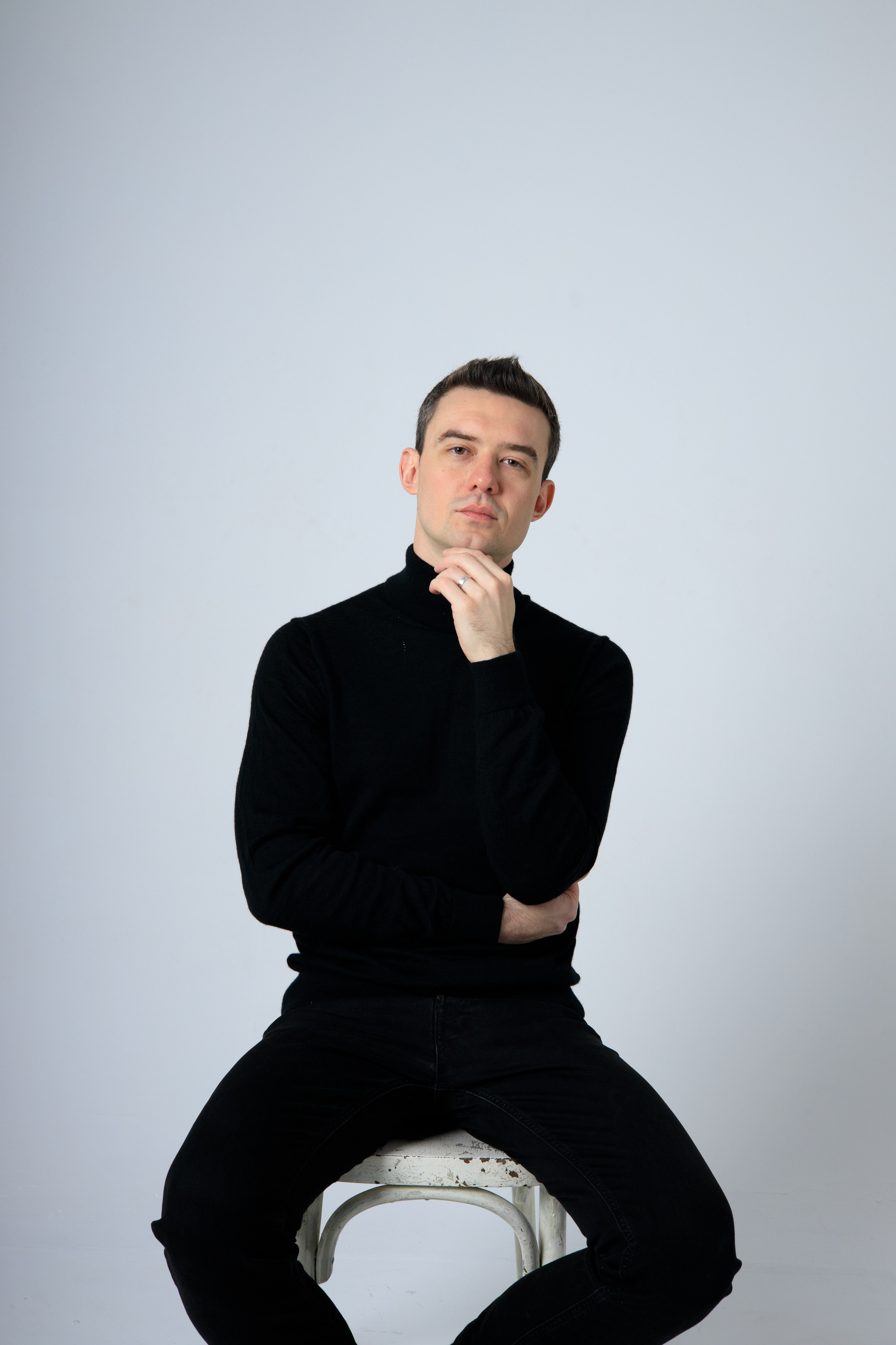 Бизнес-фотограф в Алматы — корпоративные съёмки, деловые портреты и репортажи. Профессиональный фотограф в Алматы