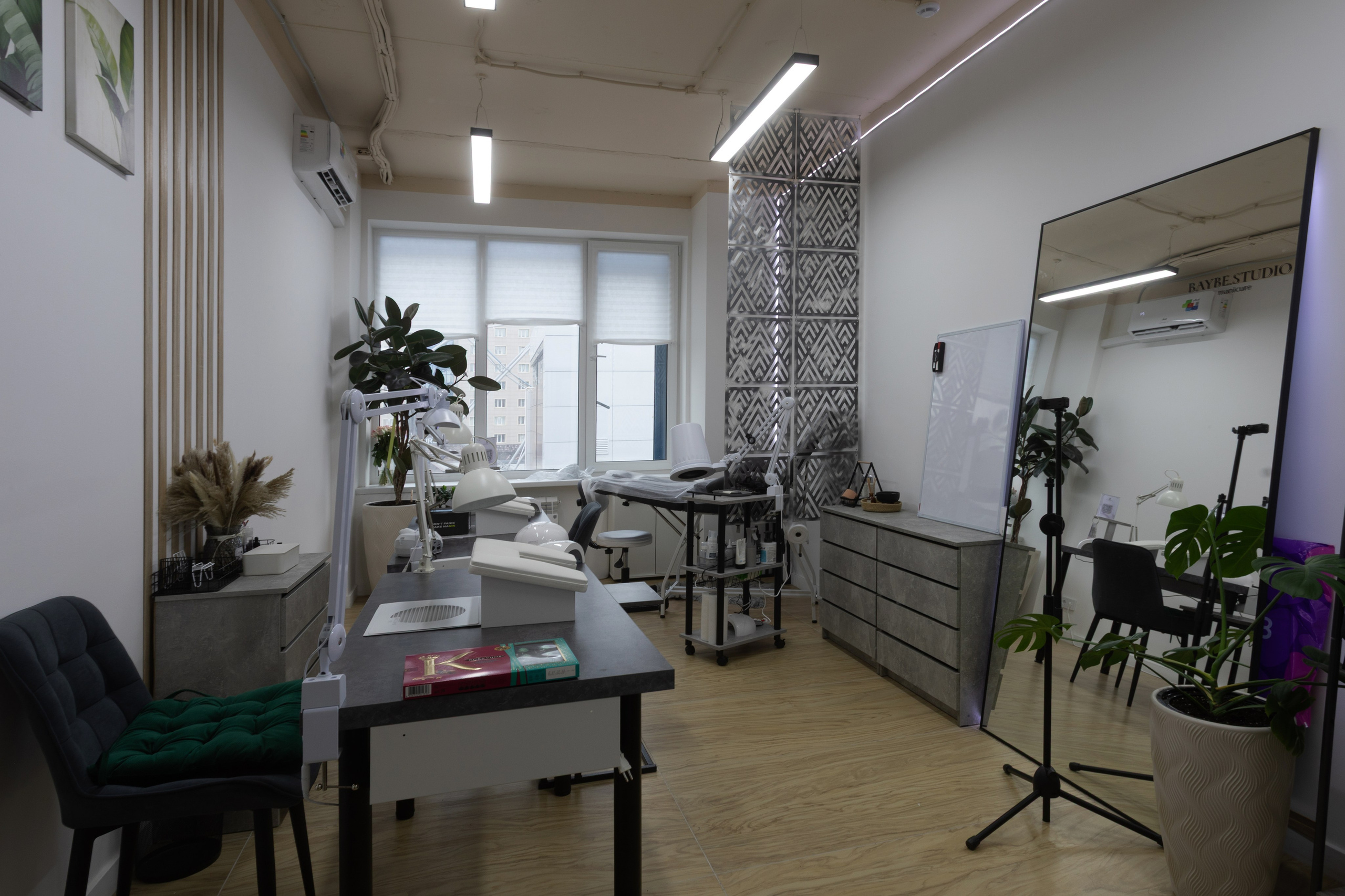 Бизнес-центр My Space Уфа, фото Алексея Муравьёва, современный офис,Лобби бизнес-центра My Space, съёмка фотографа Алексея Муравьёва, деловая атмосфера,Офисные помещения My Space Уфа, работа фотографа Алексея Муравьёва, деловой интерьер,Конференц-зал бизнес-центра My Space, фото Алексея Муравьёва, бизнес-встречи,Рецепция бизнес-центра My Space Уфа, съёмка Алексея Муравьёва, премиальный дизайн,Офисное пространство My Space, фото Алексея Муравьёва, рабочая зона,Панорамные окна бизнес-центра My Space, работа фотографа Алексея Муравьёва, вид на город,Лифт бизнес-центра My Space Уфа, съёмка Алексея Муравьёва, комфорт,Переговорная комната My Space, фото Алексея Муравьёва, деловой стиль,Зона отдыха бизнес-центра My Space, работа фотографа Алексея Муравьёва, комфорт для сотрудников,Инфраструктура My Space Уфа, съёмка Алексея Муравьёва, бизнес-услуги,Паркинг бизнес-центра My Space, фото Алексея Муравьёва, безопасность,Вестибюль My Space, работа фотографа Алексея Муравьёва, элегантность,Офисные кабинеты бизнес-центра My Space, съёмка Алексея Муравьёва, функциональность,Общественные зоны My Space Уфа, фото Алексея Муравьёва, современный дизайн,Рецепция и зона ожидания My Space, работа фотографа Алексея Муравьёва, стиль,Офисные перегородки бизнес-центра My Space, съёмка Алексея Муравьёва, зонирование,Интерьер бизнес-центра My Space Уфа, фото Алексея Муравьёва, деловой интерьер,Офисная мебель My Space, работа фотографа Алексея Муравьёва, эргономичность,Освещение бизнес-центра My Space, съёмка Алексея Муравьёва, комфорт для работы