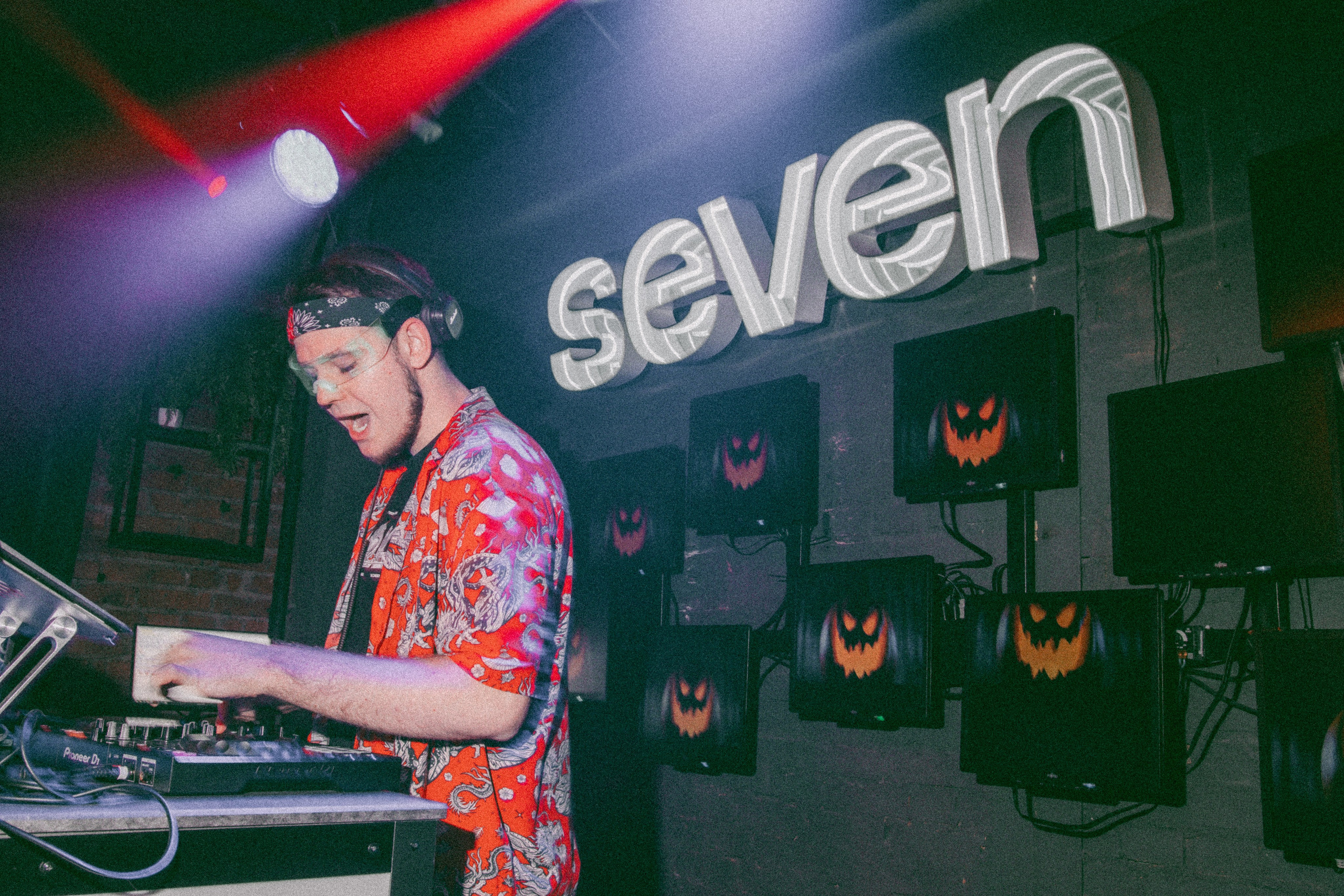 SEVEN bar — Хэллоуин 02.11.24