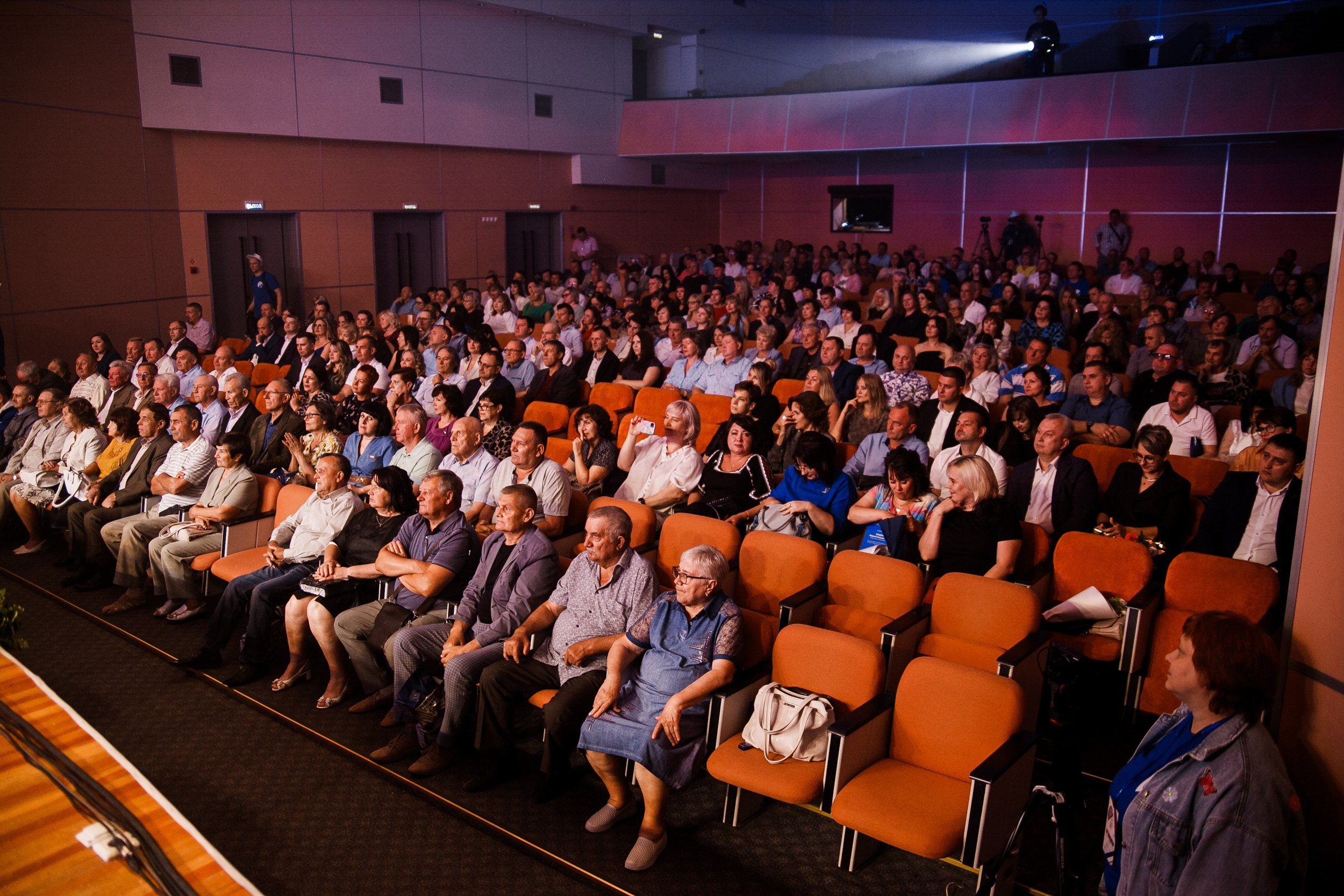 Юбилей фирмы «НЕФТЕЗАВОДМОНТАЖ». Свадебный и детский фотограф в Волгограде Слава Белов