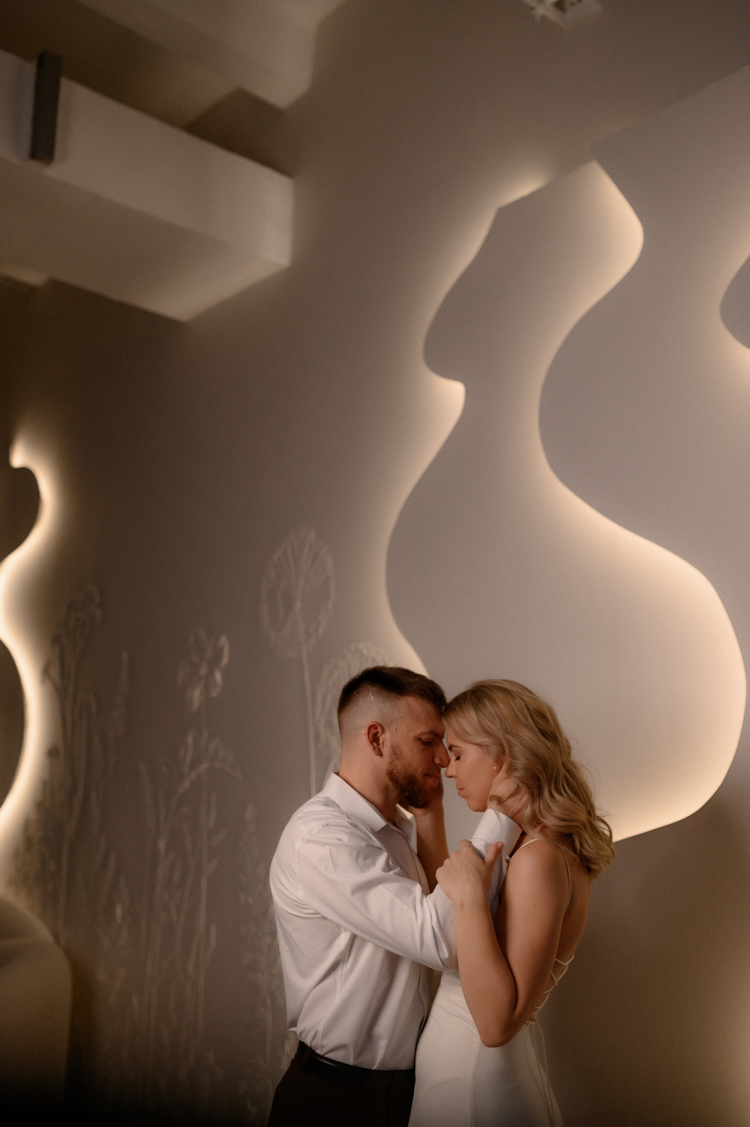 Коля и Алёна в студии. Семейный и свадебный lifestyle-фотограф в Москве Мария Петрова