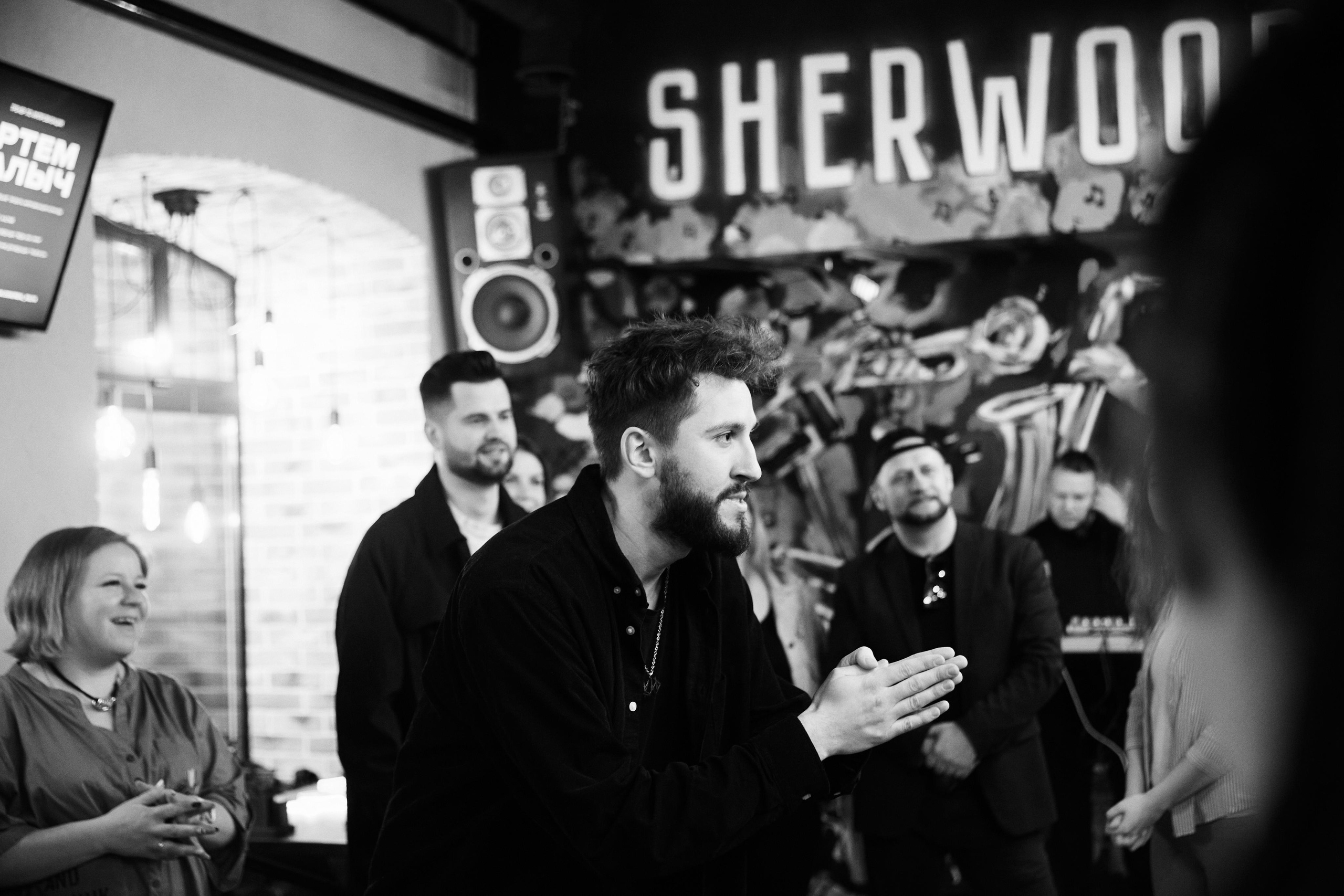 Импровизация у Палыча. Фоторепортаж без цвета. Только эмоции. КонТайм: профессиональная съемка для организаций