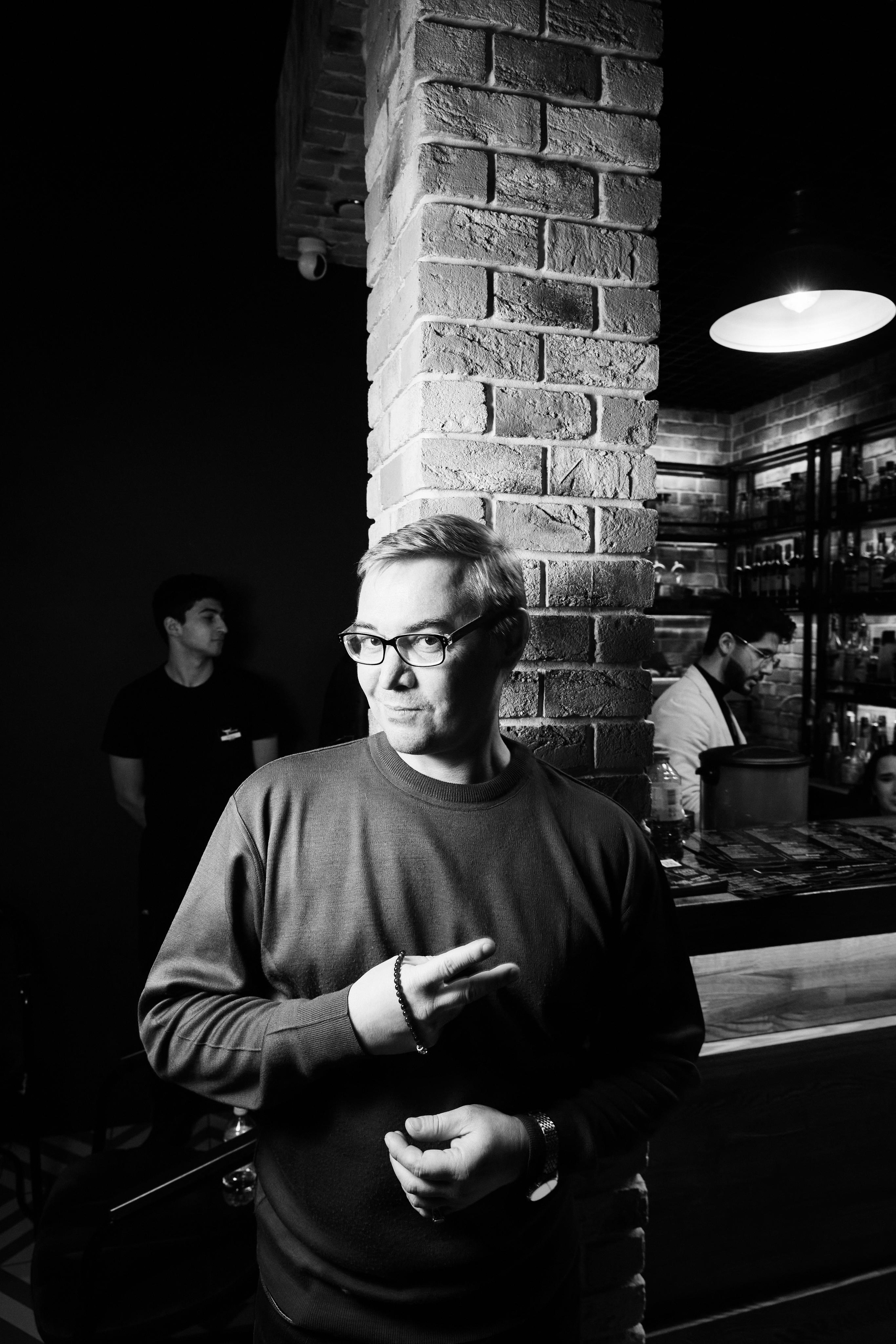 Импровизация у Палыча. Фоторепортаж без цвета. Только эмоции. КонТайм: профессиональная съемка для организаций