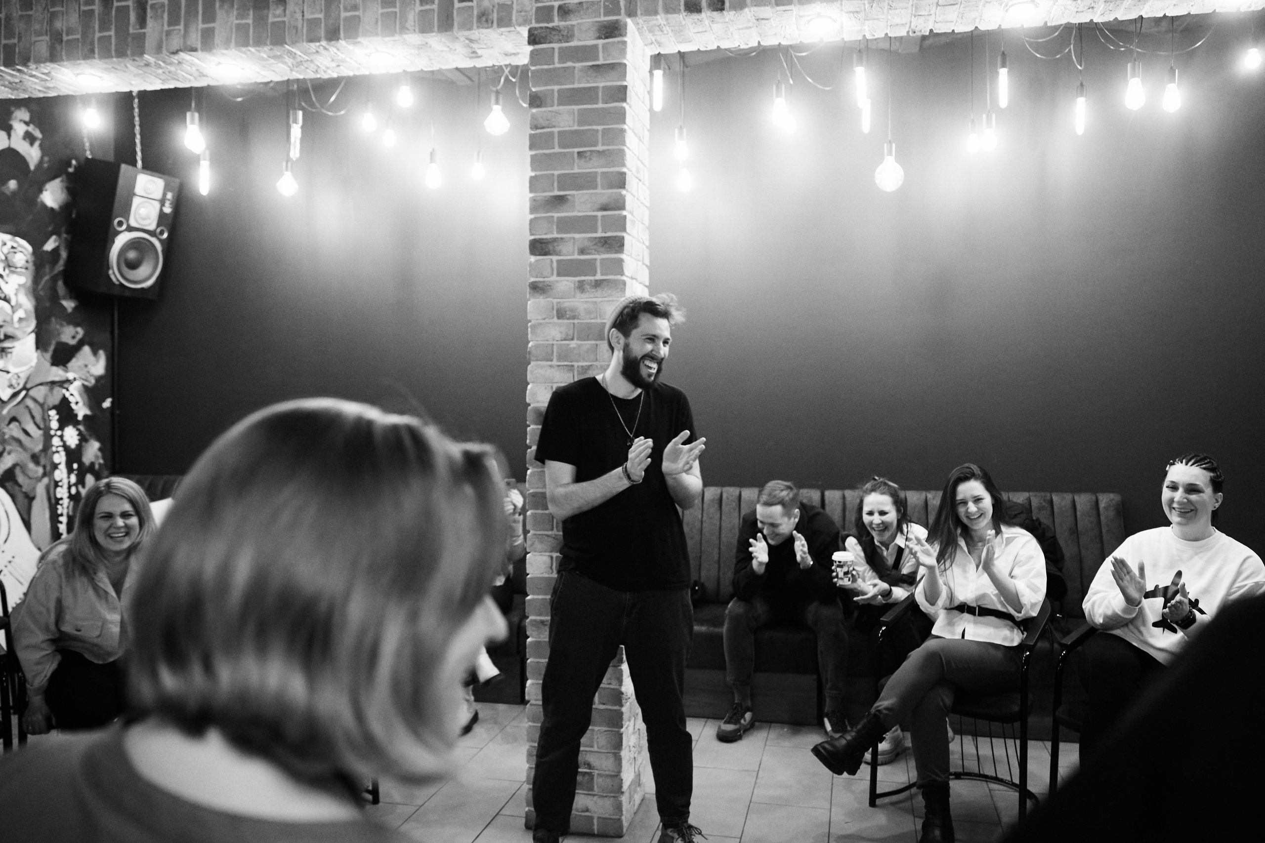 Импровизация у Палыча. Фоторепортаж без цвета. Только эмоции. КонТайм: профессиональная съемка для организаций