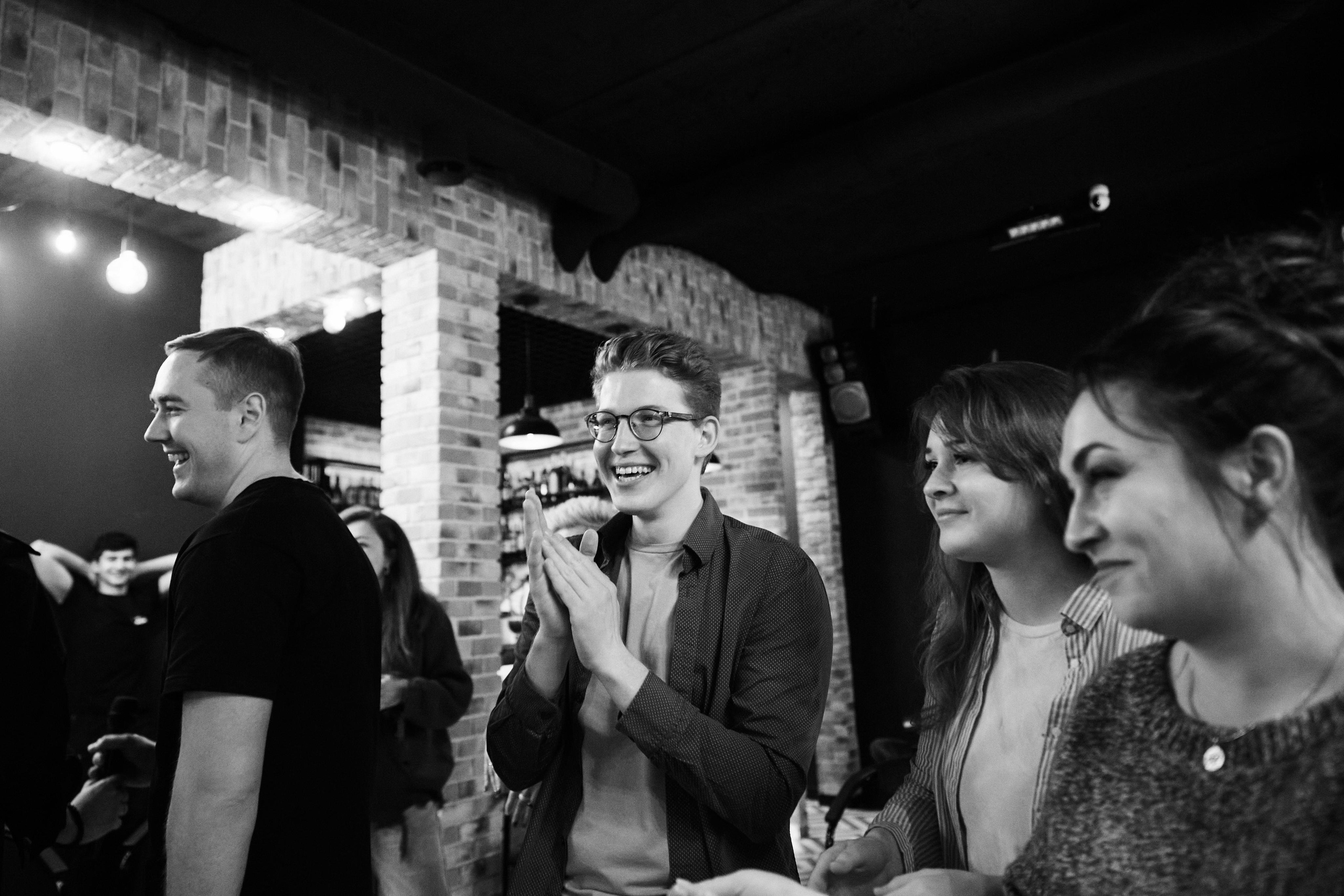 Импровизация у Палыча. Фоторепортаж без цвета. Только эмоции. КонТайм: профессиональная съемка для организаций