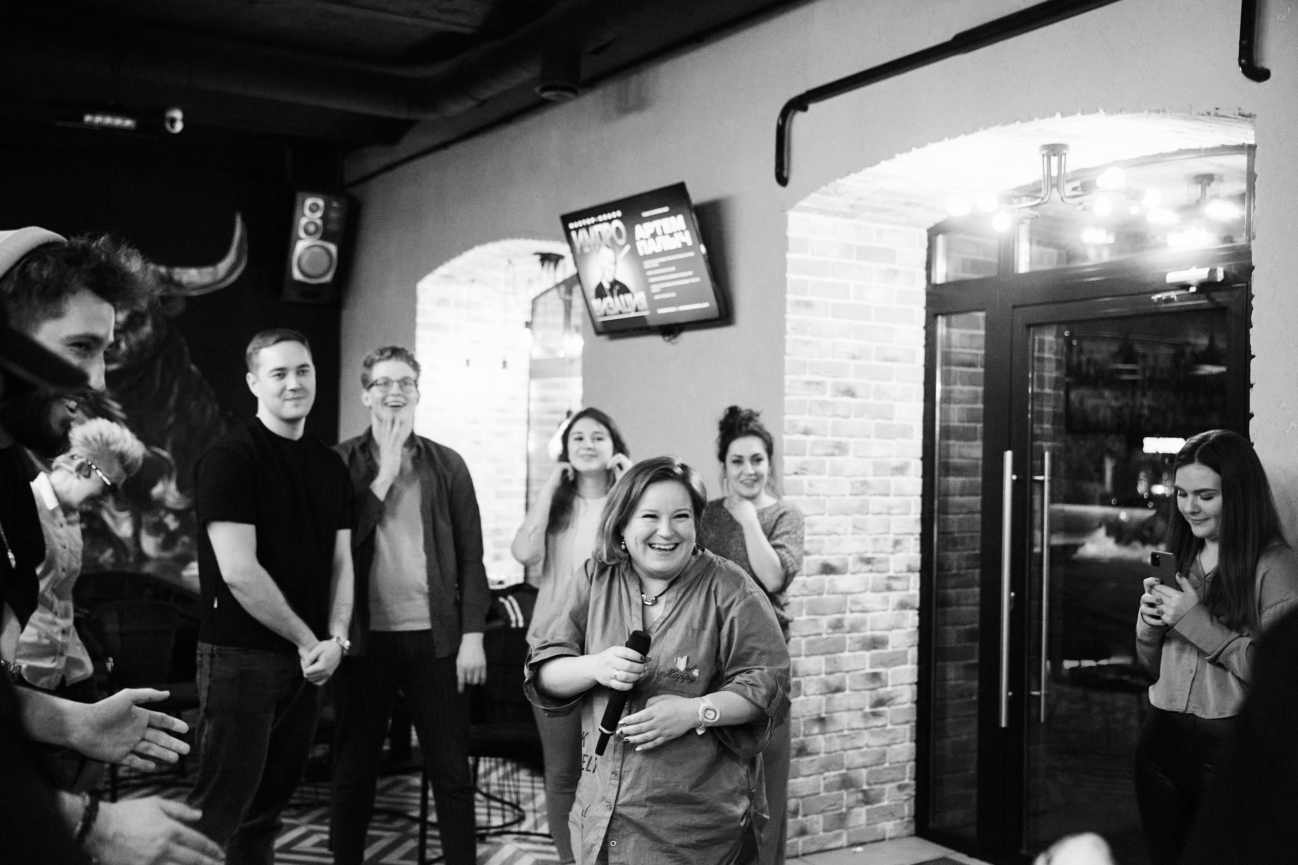 Импровизация у Палыча. Фоторепортаж без цвета. Только эмоции. КонТайм: профессиональная съемка для организаций