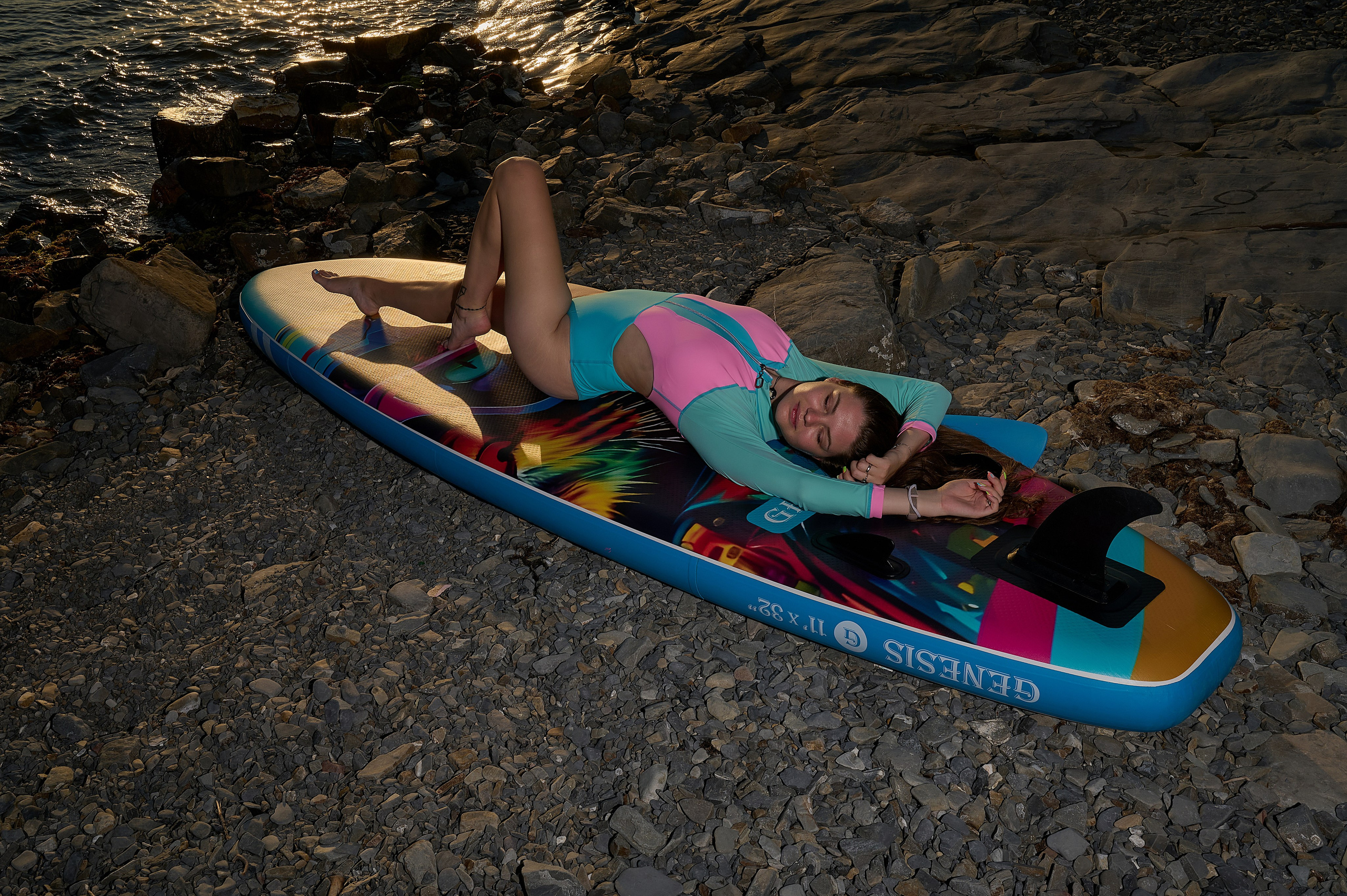 Фотосессия на море в закате. Портретный фотограф в Краснодаре Евгений Карпов