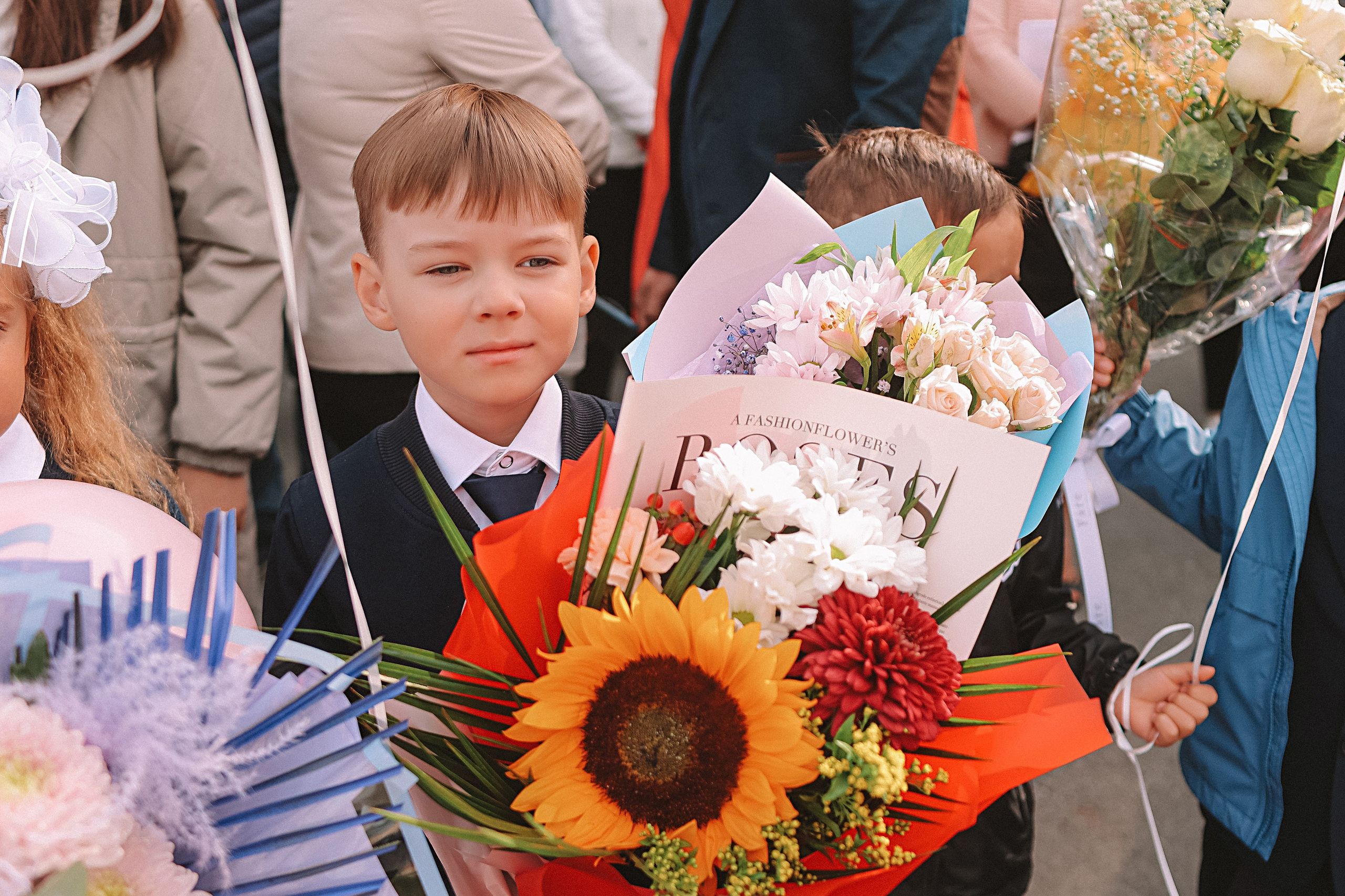 1 сентября линейка+кл час+портреты. Семейный фотограф Тюмень, фотограф на роды Салмина Мария