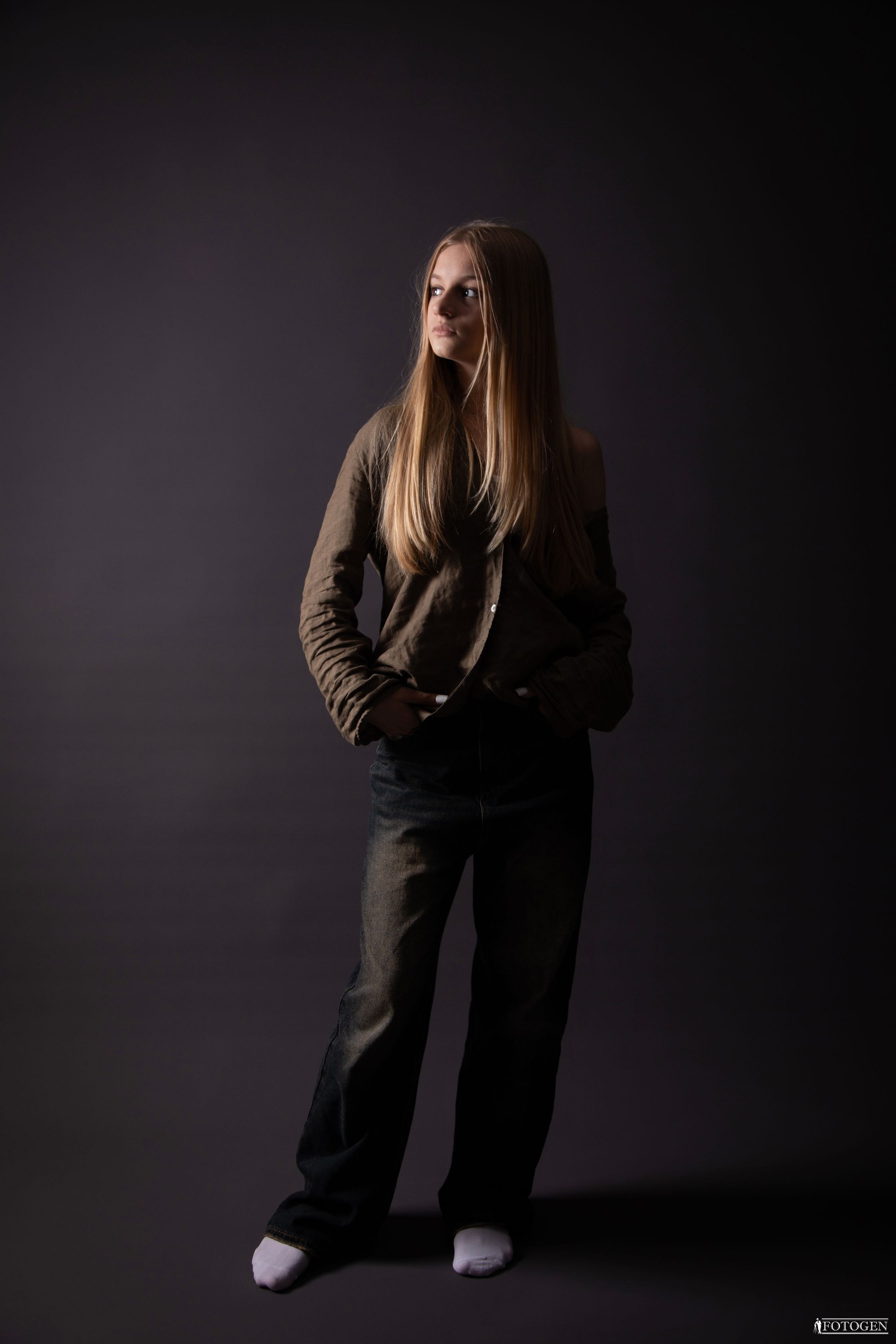 Фотосессия Девочек до 14 лет в Интерьере — Fotogen. Интерьерная фотостудия FOTOGEN г. Краснодар