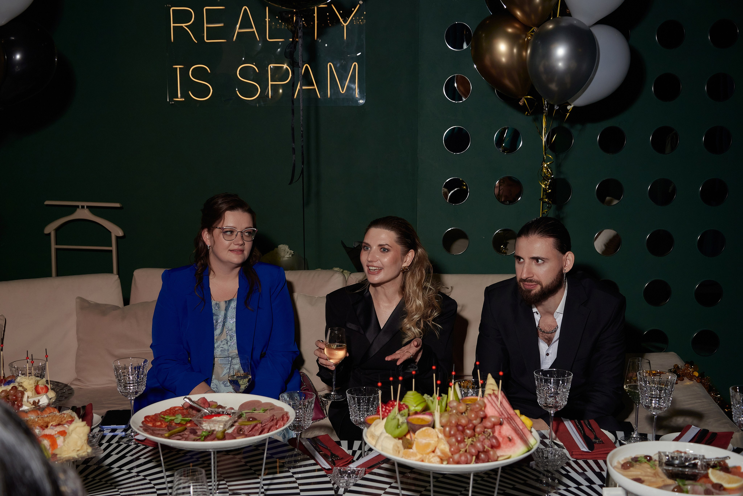 День рождения Светланы Пинигиной в караоке Divas. Наталия Дианова — фотограф для брендов и экспертов в Москве