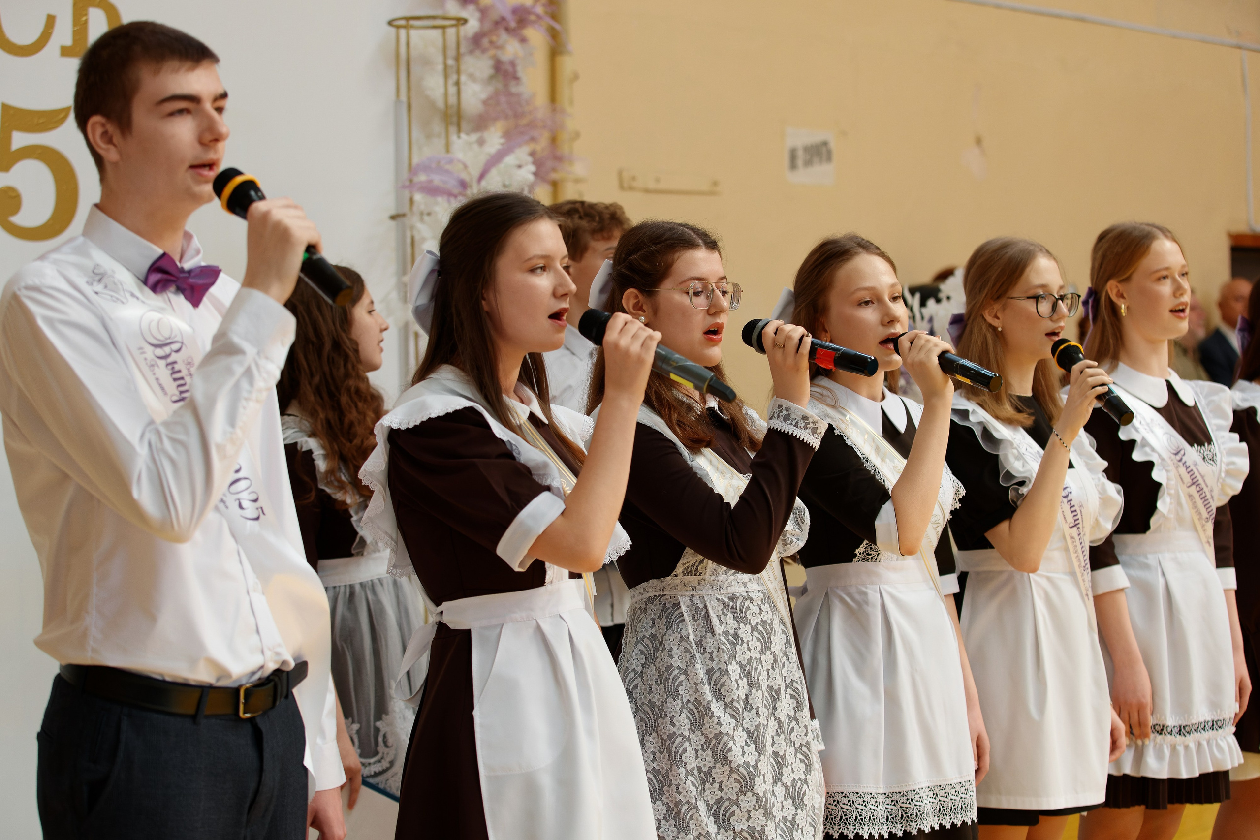 Последний звонок Школа № 42. Семейный фотограф — Макс Белогрудов