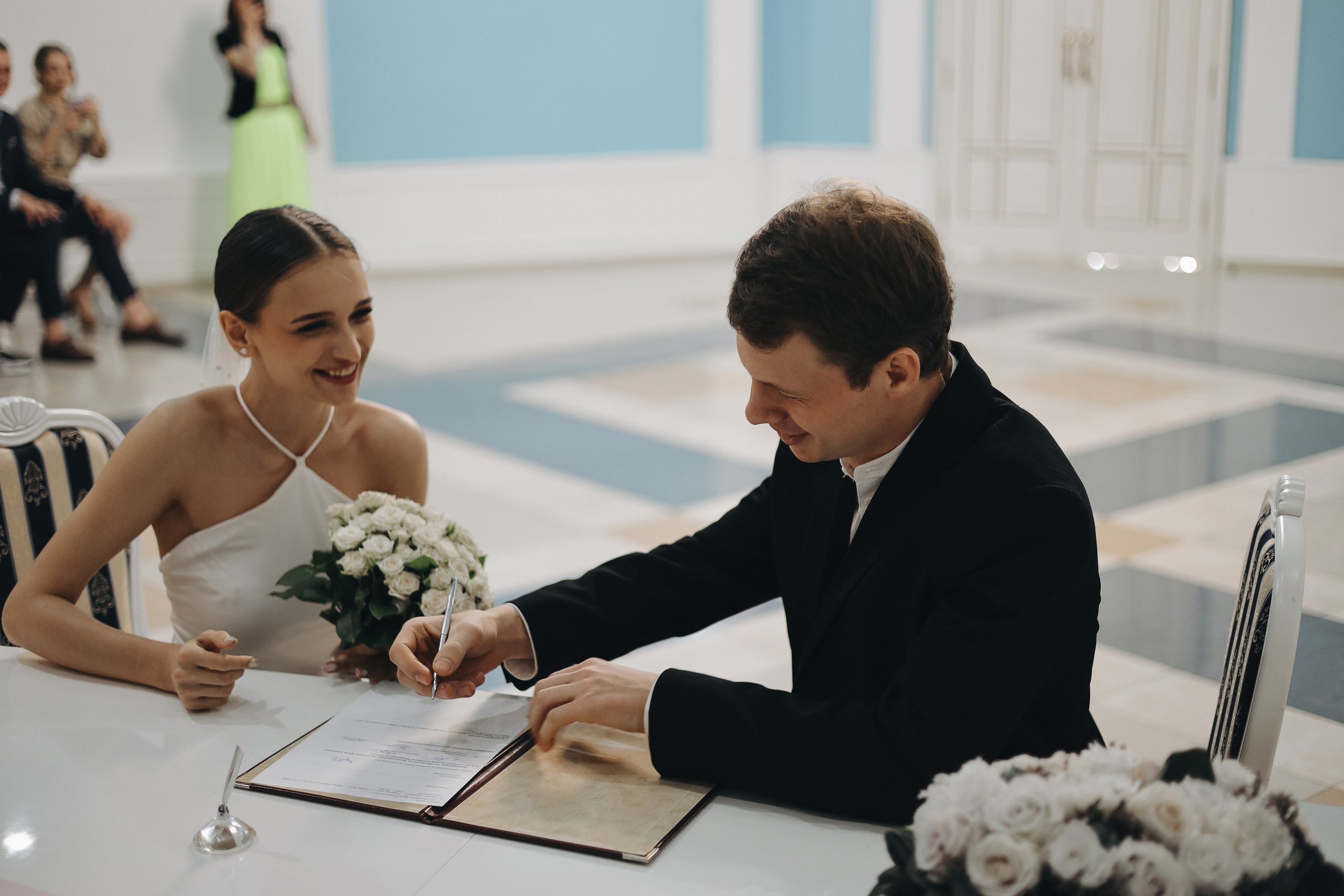 Олеся и Даня. Роспись в Таганском ЗАГСе. Диана Чечель. Свадебный и семейный фотограф в Москве