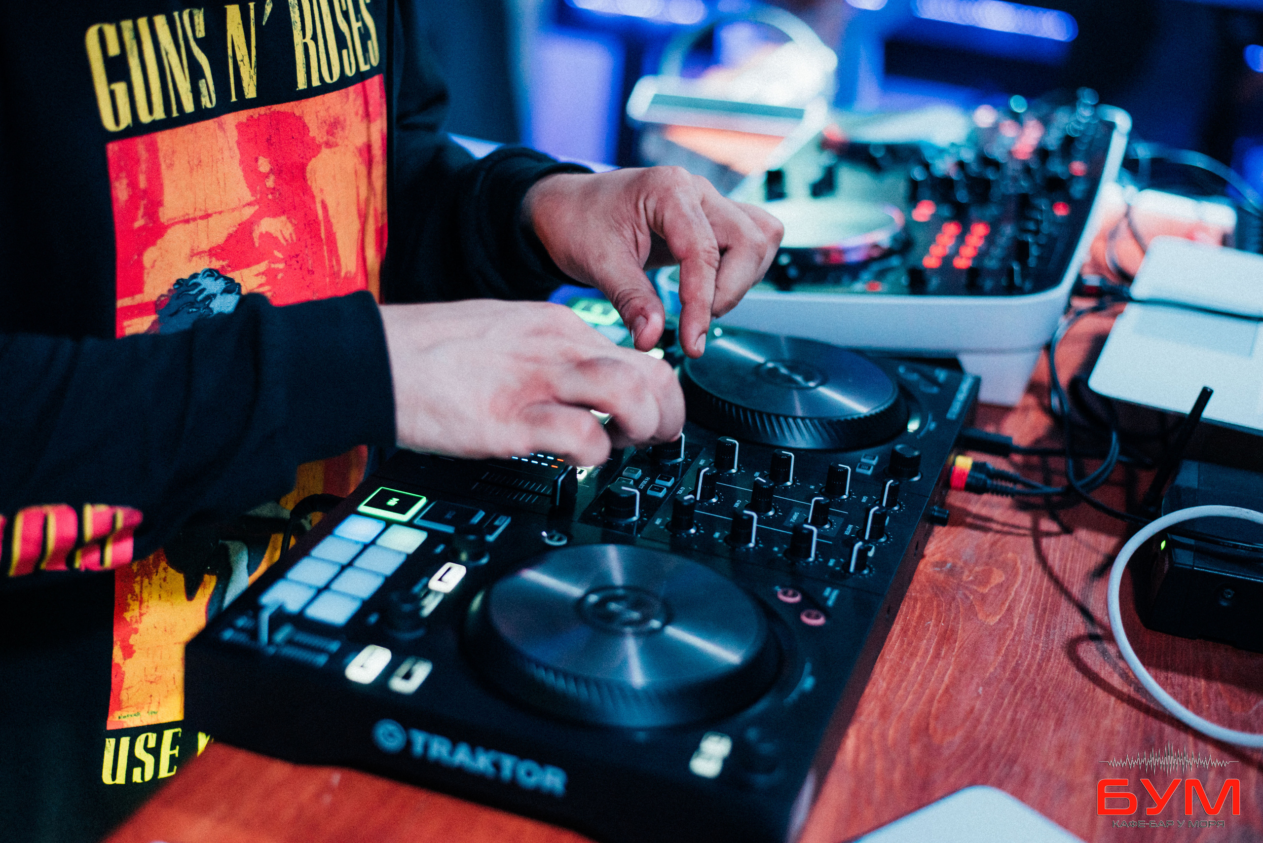 БУМ Бар у моря Открытие. Фотограф|КРЫМ| Владимир Комок