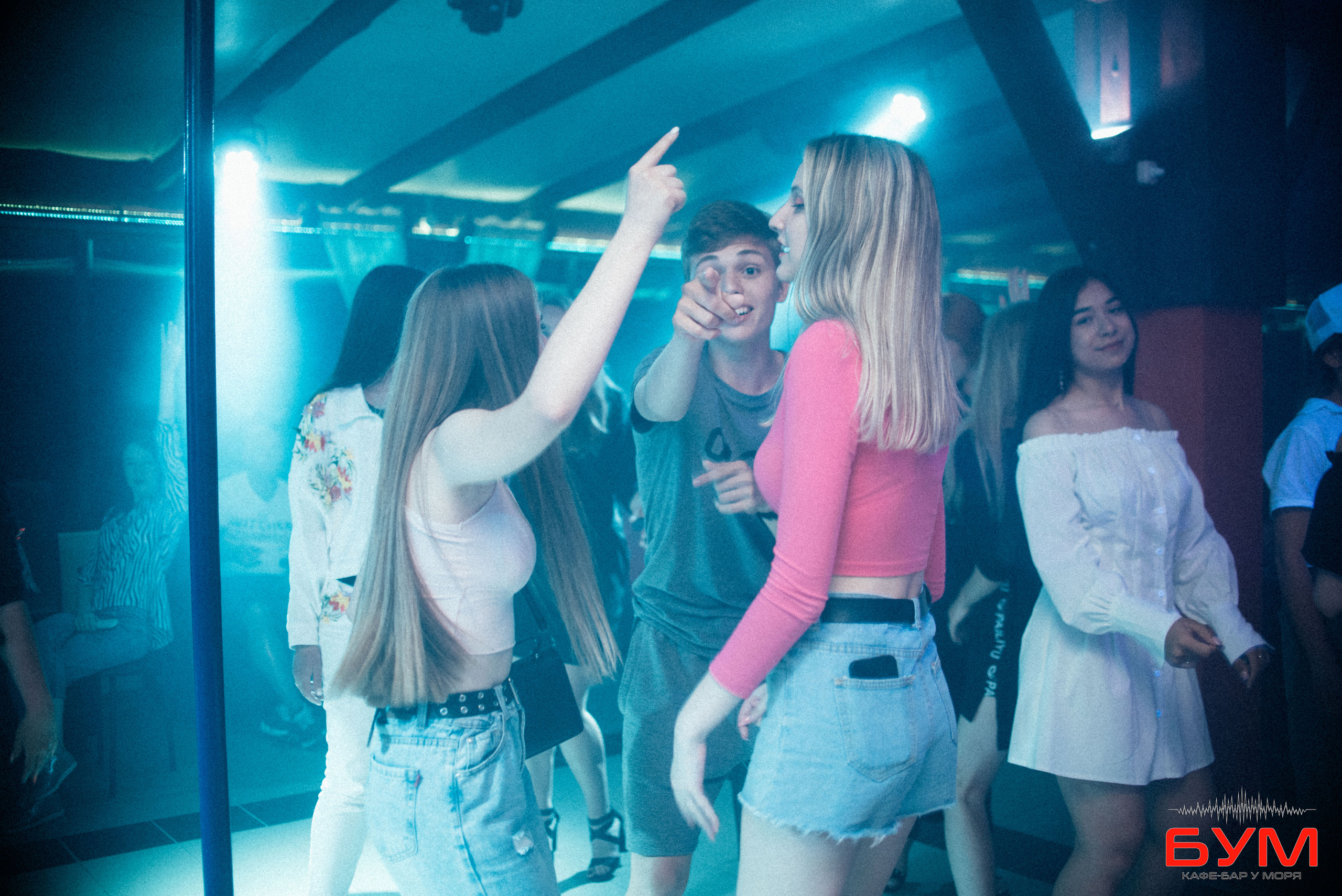 БУМ Бар у моря Открытие. Фотограф|КРЫМ| Владимир Комок