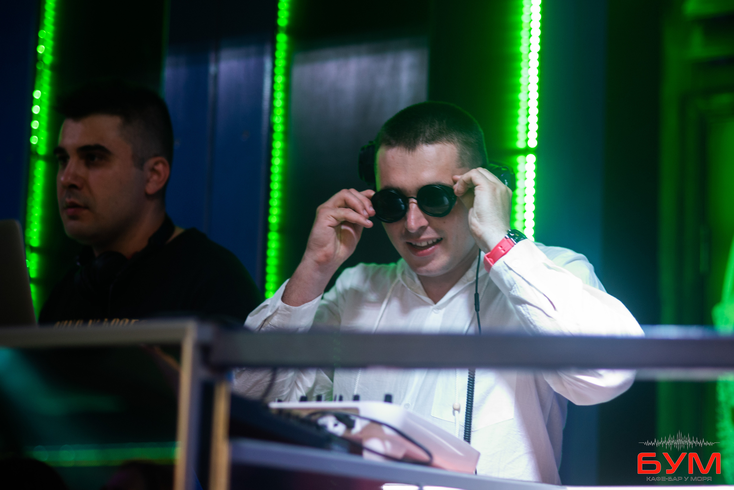 БУМ Бар у моря Открытие. Фотограф|КРЫМ| Владимир Комок