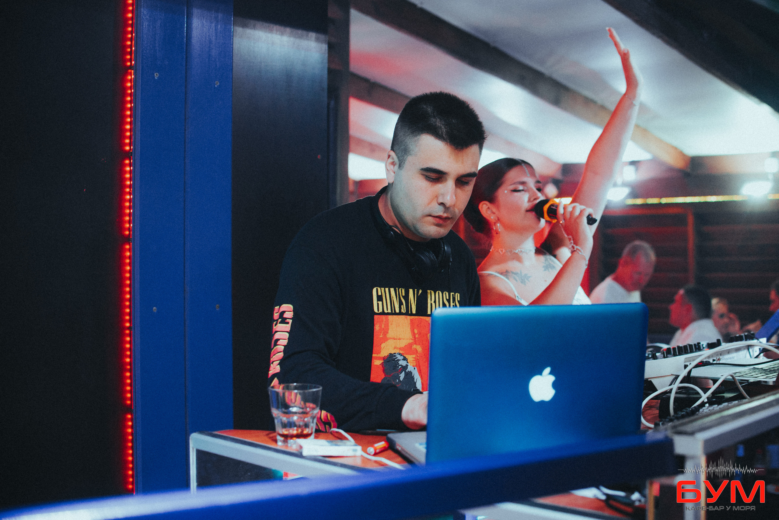 БУМ Бар у моря Открытие. Фотограф|КРЫМ| Владимир Комок