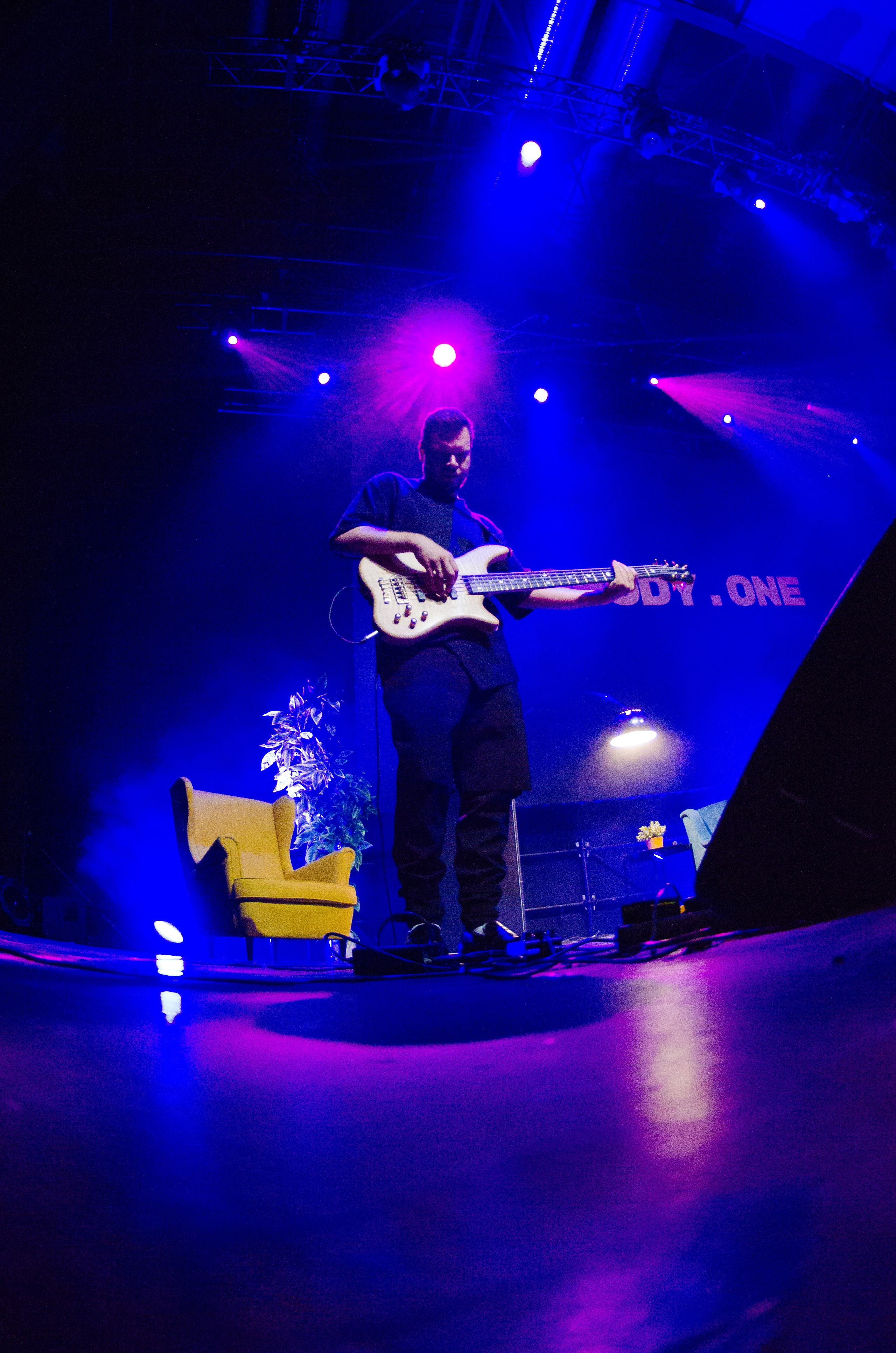 Nobody.one. Фотограф Валерия Пэун