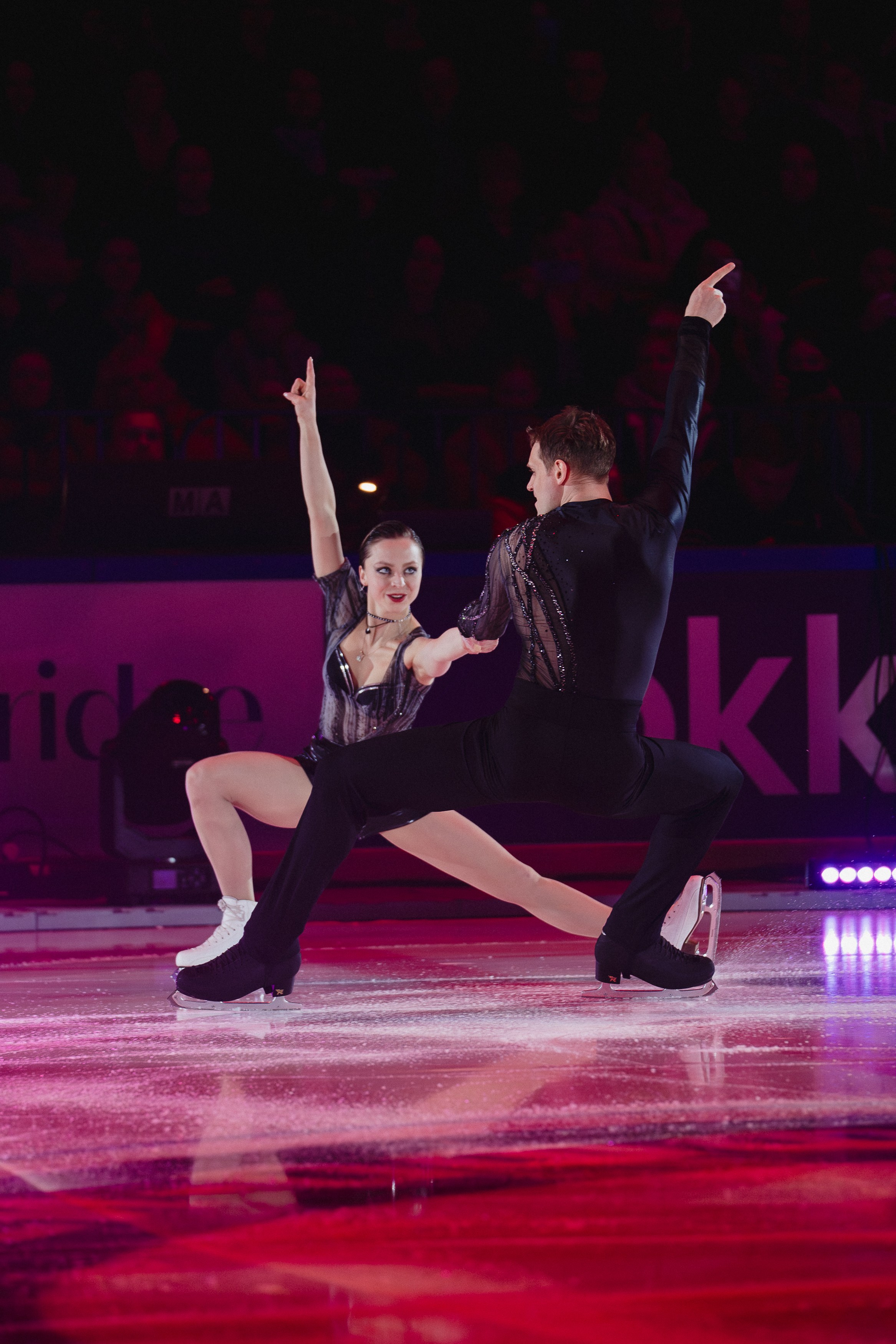 Шоу Этери Тутберидзе в Новосибирске. Воробьева Ксения — Спортивный и танцевальный фотограф Новосибирск