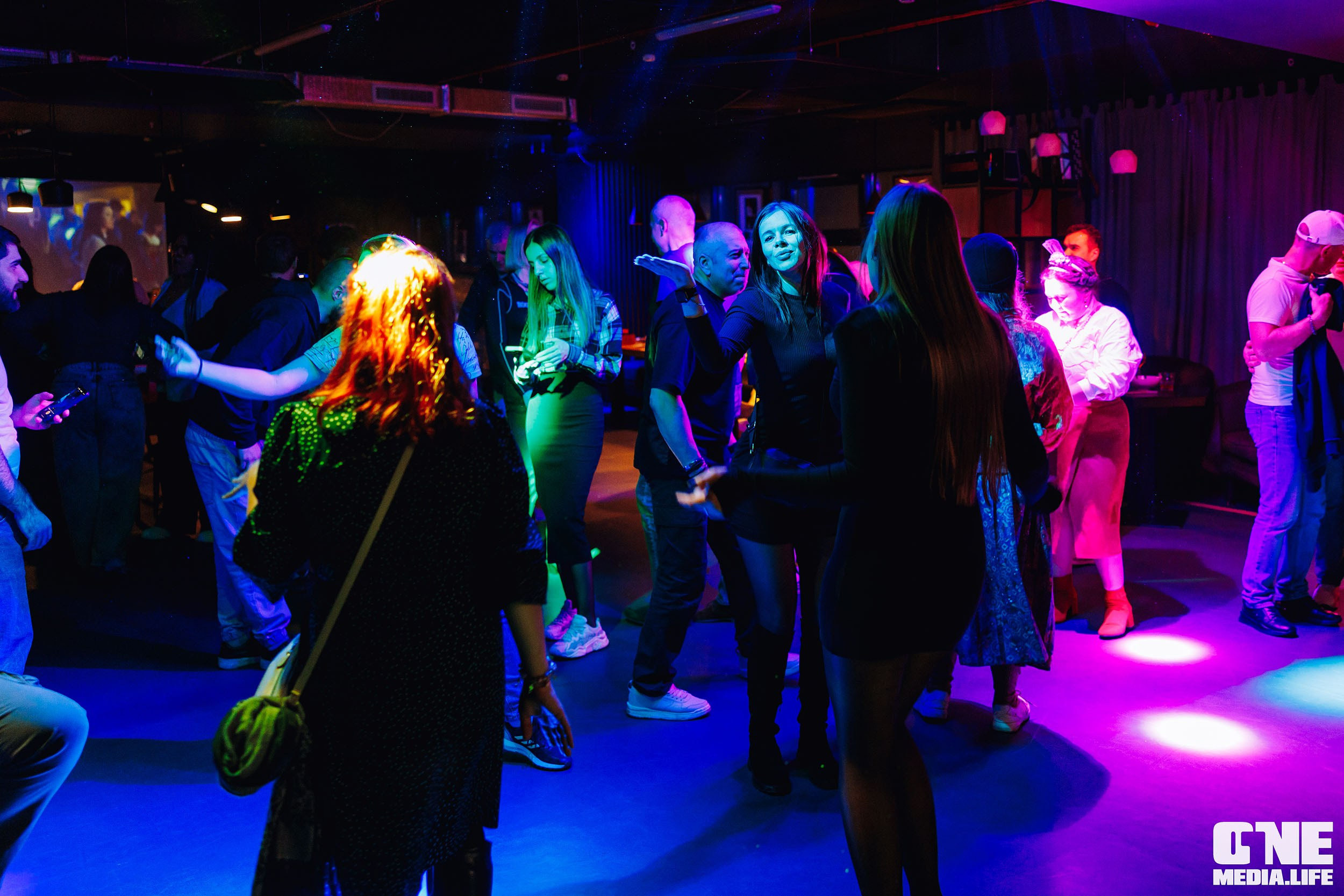 Фоторепортаж из бара Баррэ. One Media Life: фоторепортажи, фотоотчеты с мероприятий и заведений