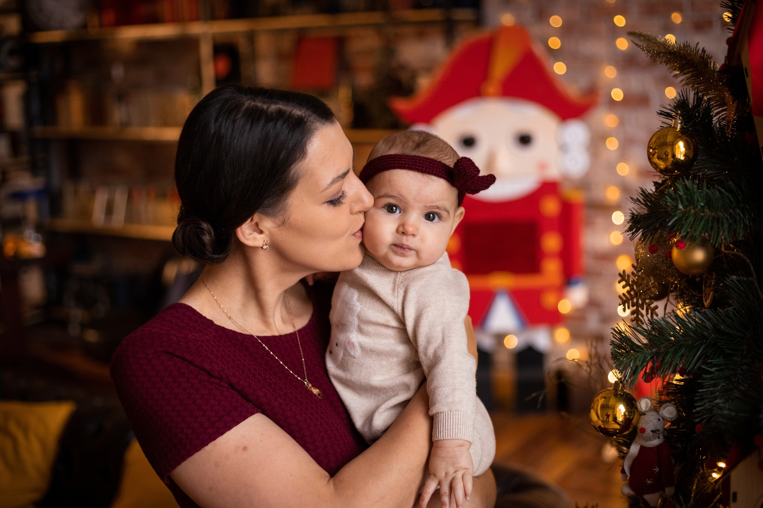 Новогодняя семейная фотосессия с новорожденным. Екатерина Новикова — семейный и свадебный фотограф. Москва, Московская