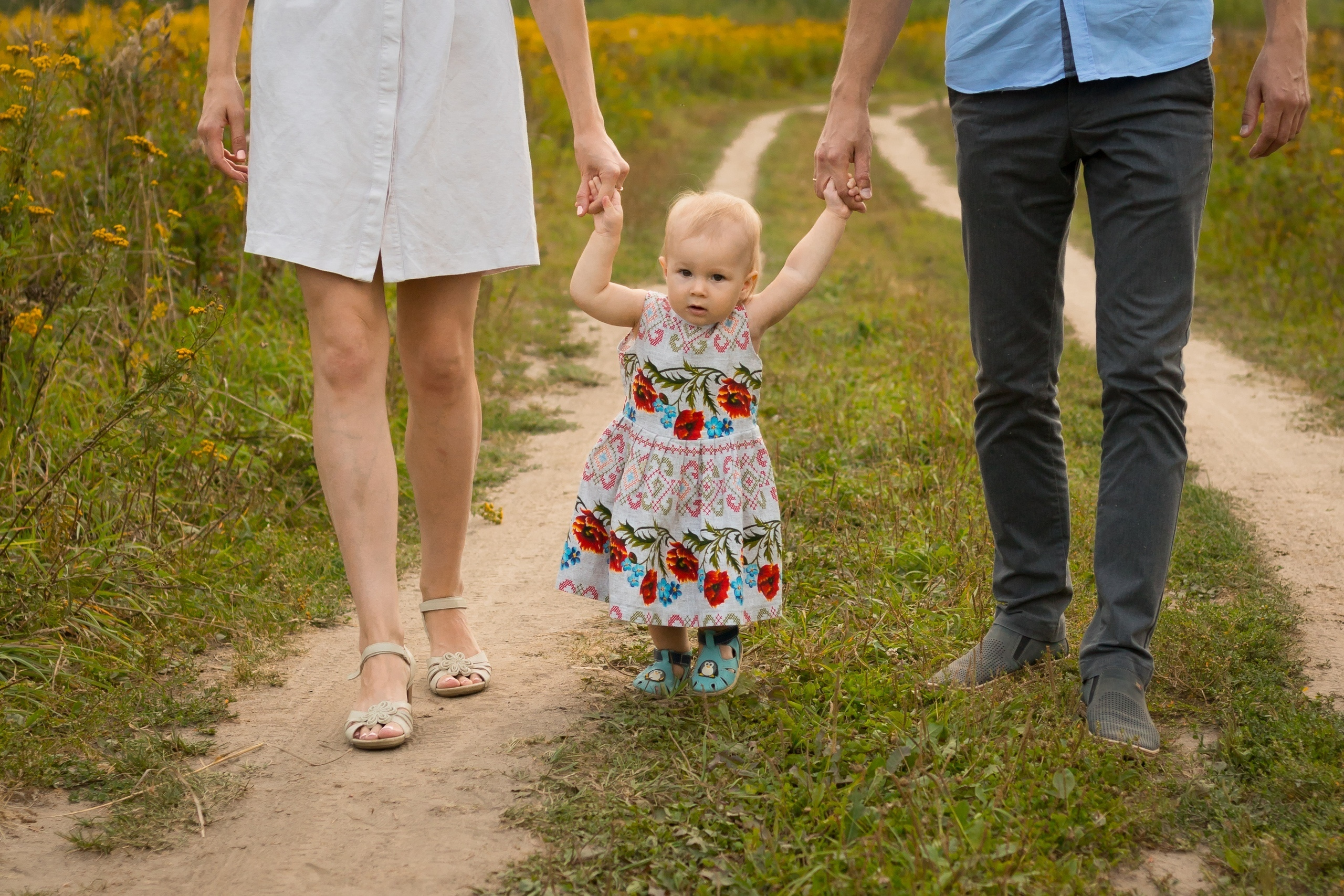 Семейная фотосессия в поле. Екатерина Новикова — семейный и свадебный фотограф. Москва, Московская