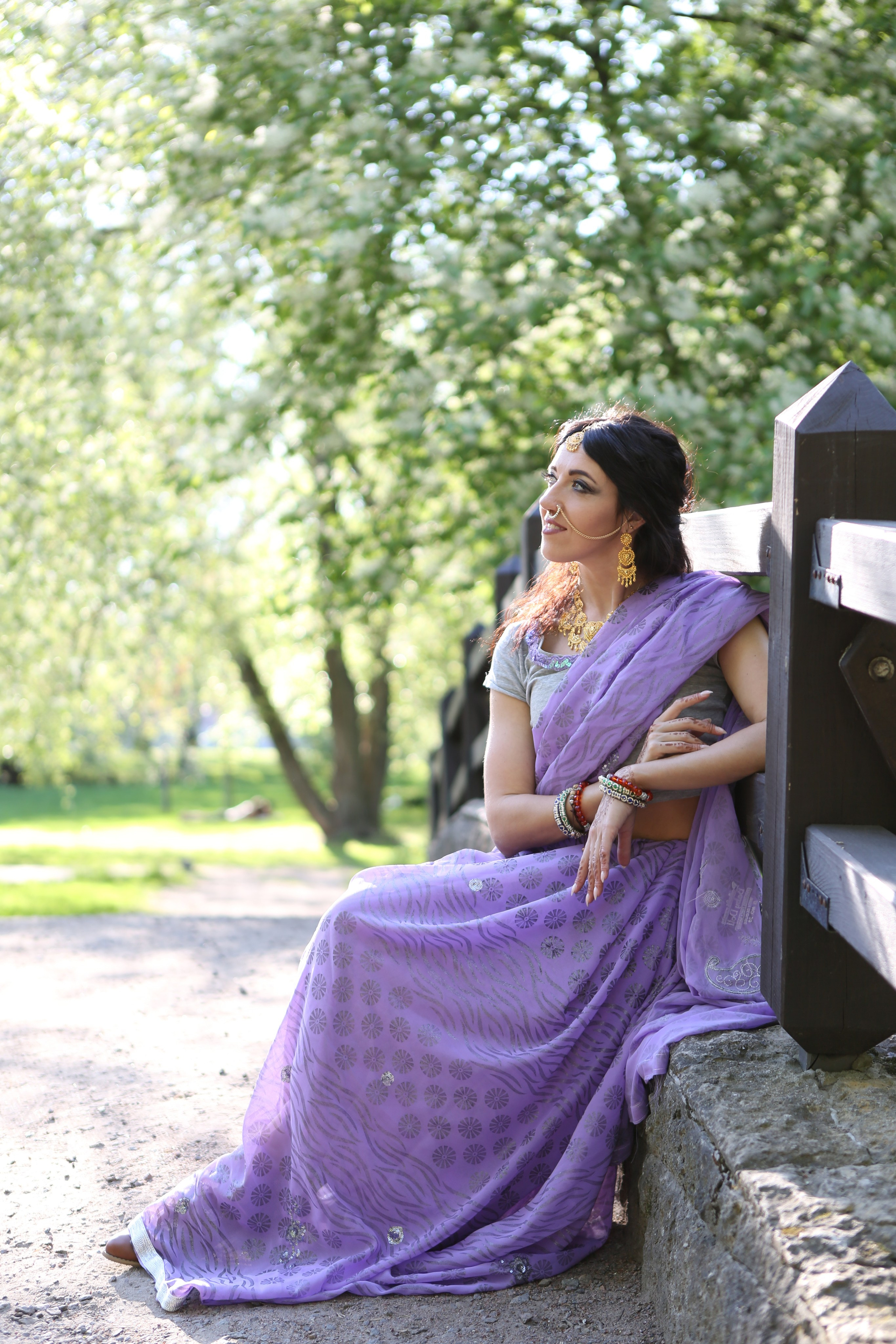 Прогулка в сари. Фотограф в Санкт-Петербурге. Индивидуальная съемка и фотопрогулки