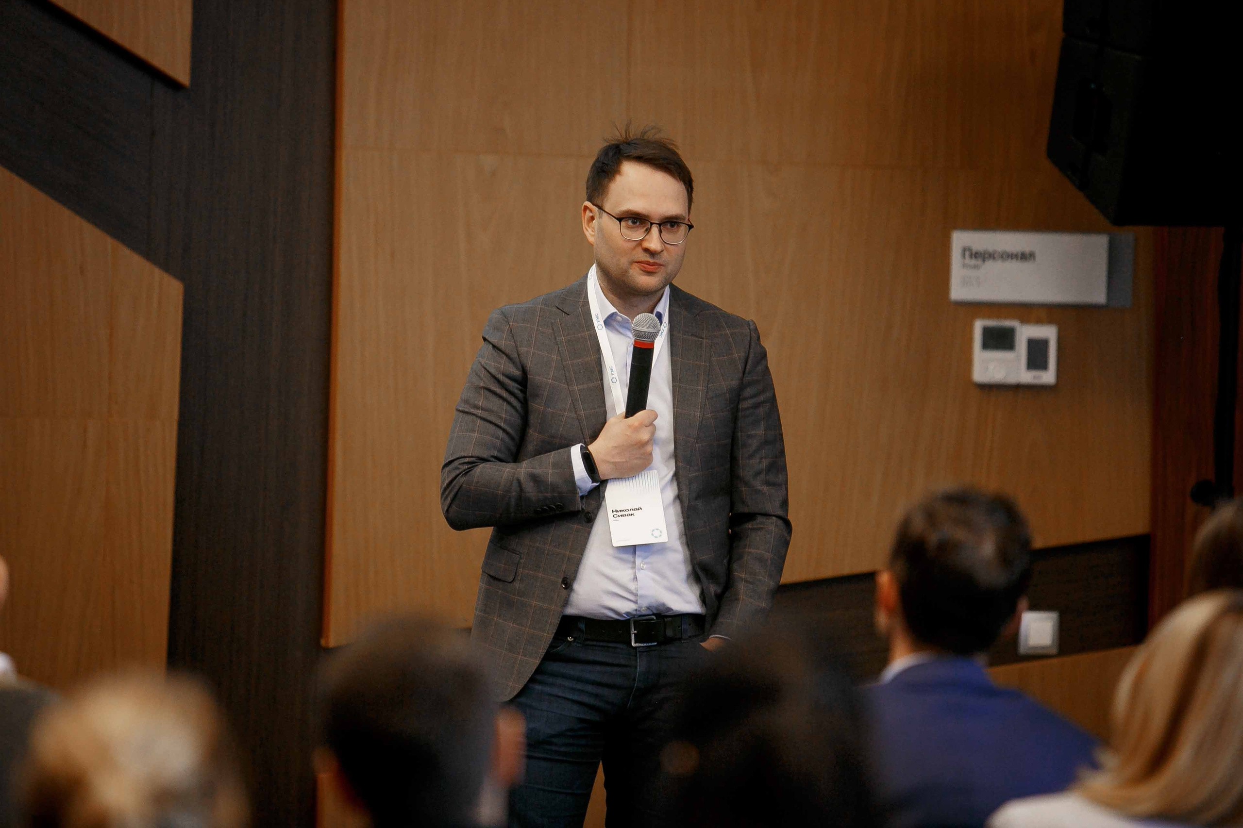 Конференция в «Азимуте». Ваш репортажный фотограф Артемий Антонов
