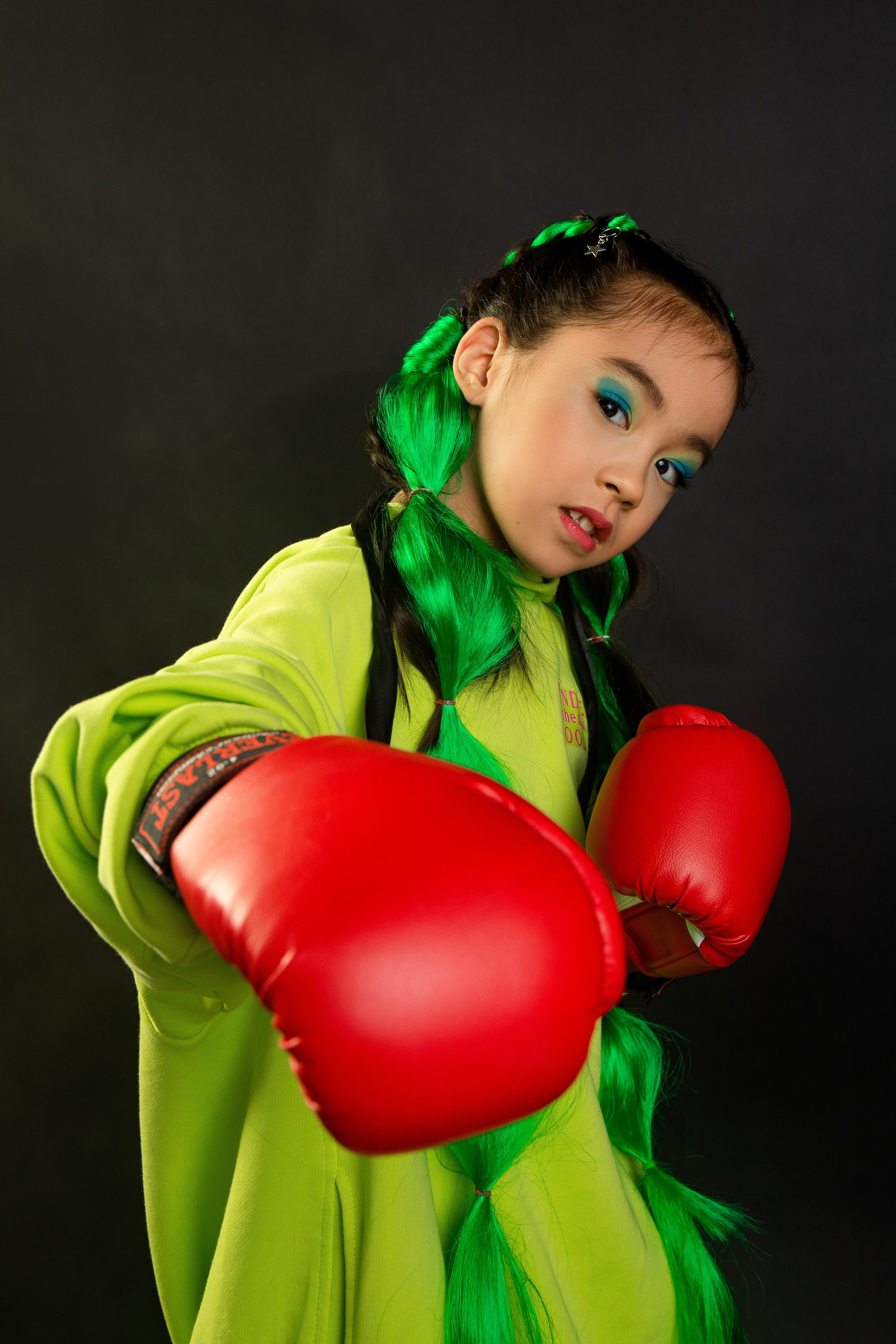 Модный бокс. Студия Soft Light, макияж Александра Стурова, причёски Ксения Матджанова. Татьяна Мирзоян