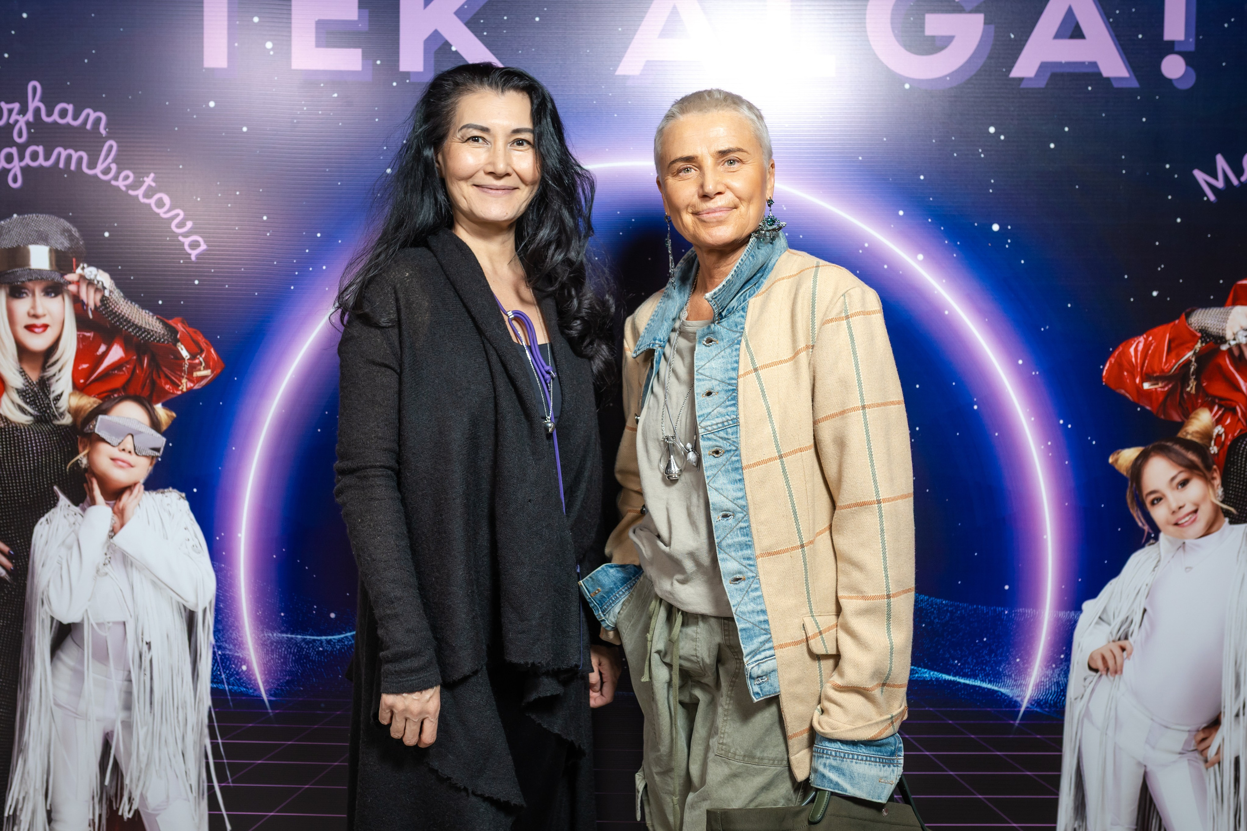 Репортажная фотосъёмка мероприятий в Алматы — презентация клипа | Jora Abramov фотограф. Коммерческий и репортажный фотограф в Алматы — Jora Abramov