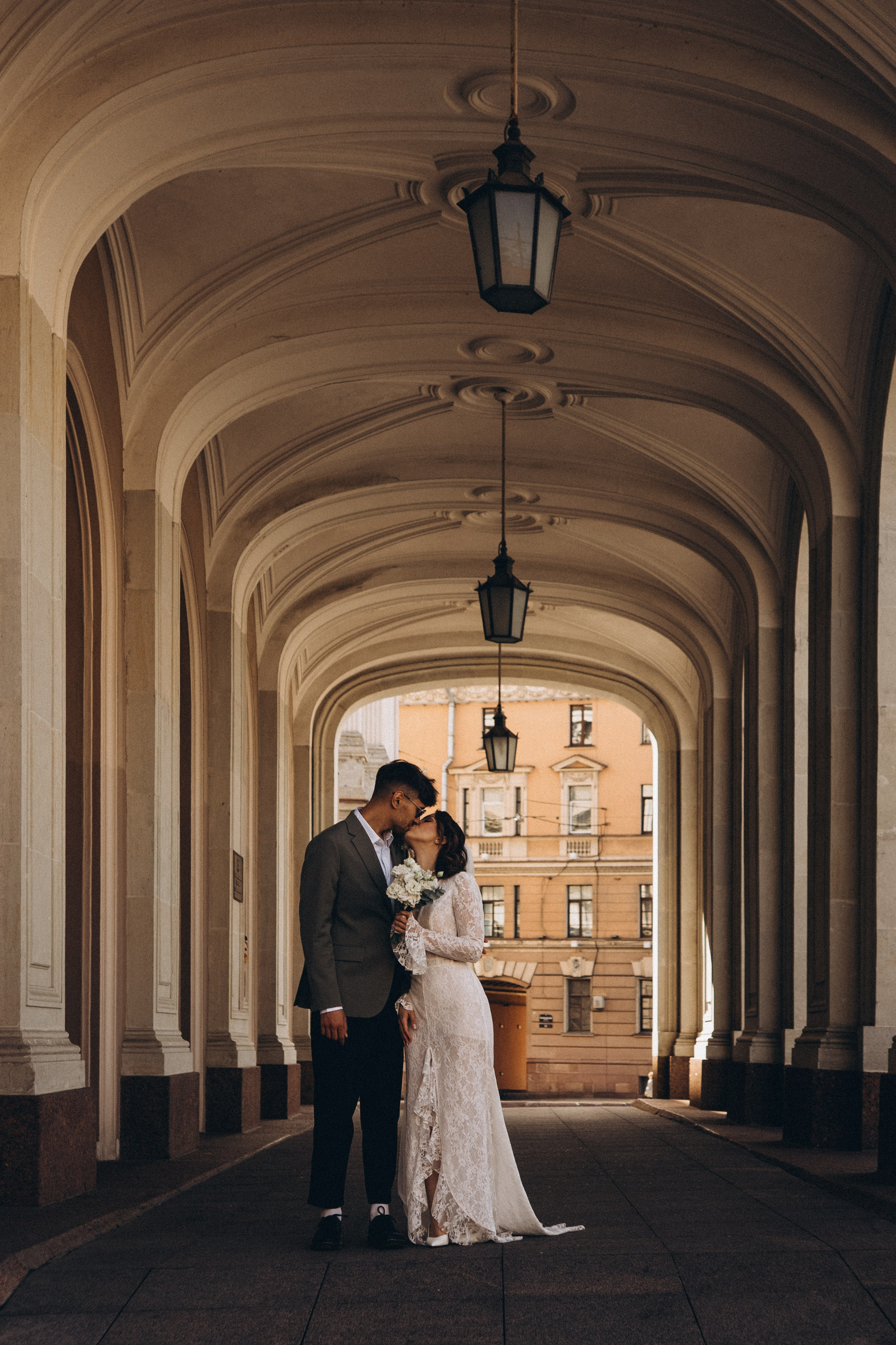 СВАДЕБНАЯ ПРОГУЛКА ВОЗЕ ИСАИКЕВСКОГО СОБОРА АСТОРИИ И ЗАКОНОДАЛЕТНОГО СОБРАНИЯ. Профессиональный фотограф, Санкт-Петербург — Виктория Богомолова