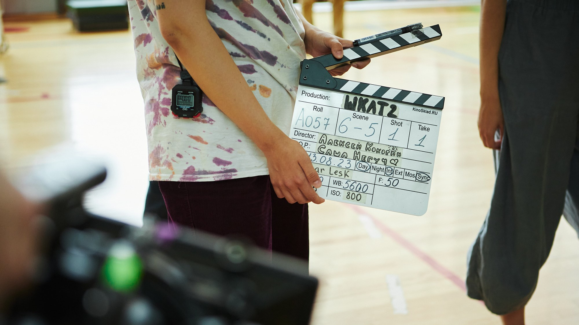 Бэкстейдж сериала «Школота» — репортажная фотосъёмка съёмочного процесса. Репортажный фотограф в Москве — Дмитрий Тарасов | Съёмка мероприятий, концертов, корпоративов