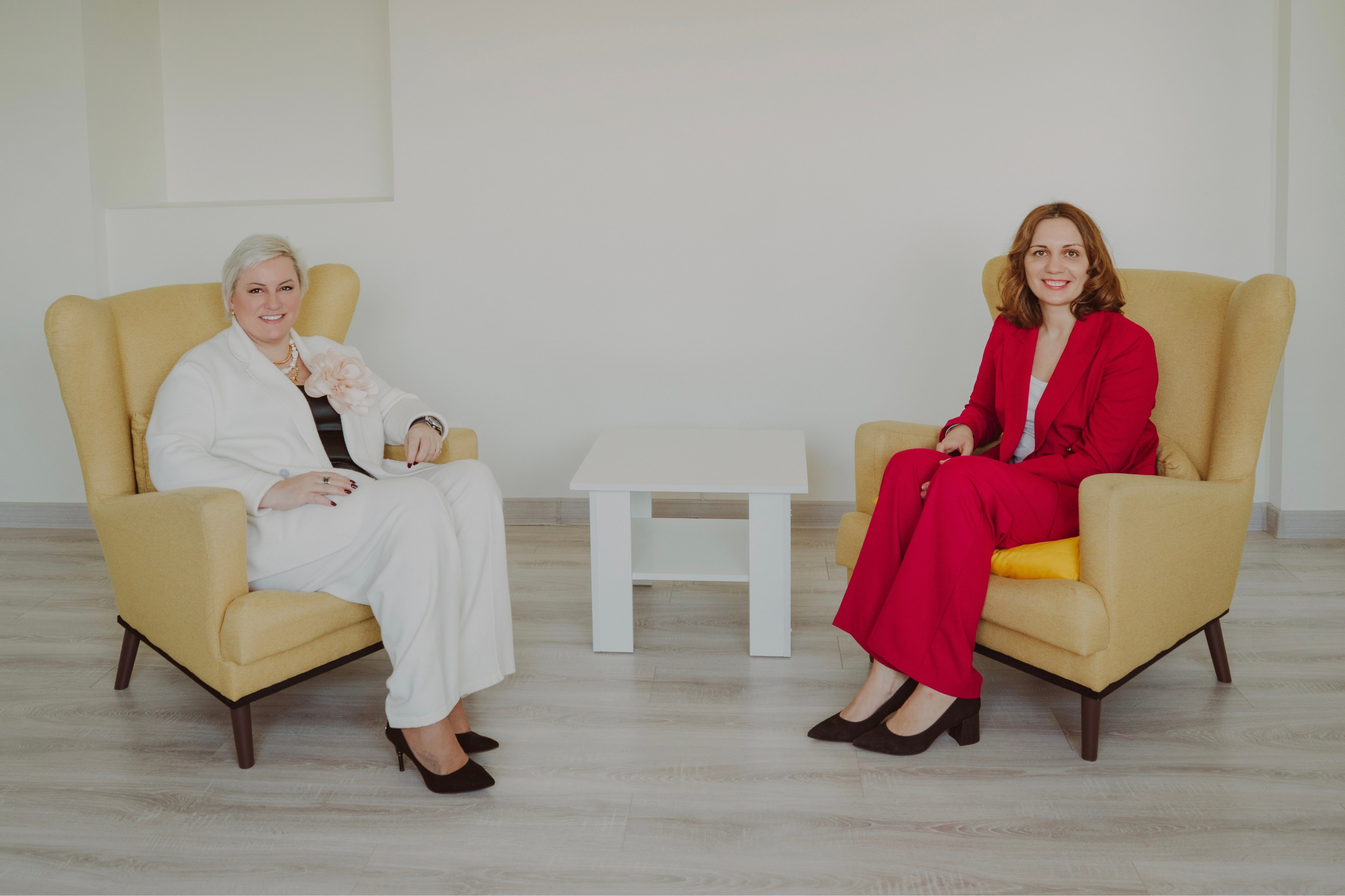 Запись подкаста с экспертом. Творческие фотосессии в Москве. Фотоальбом лидера группы ЯЛО