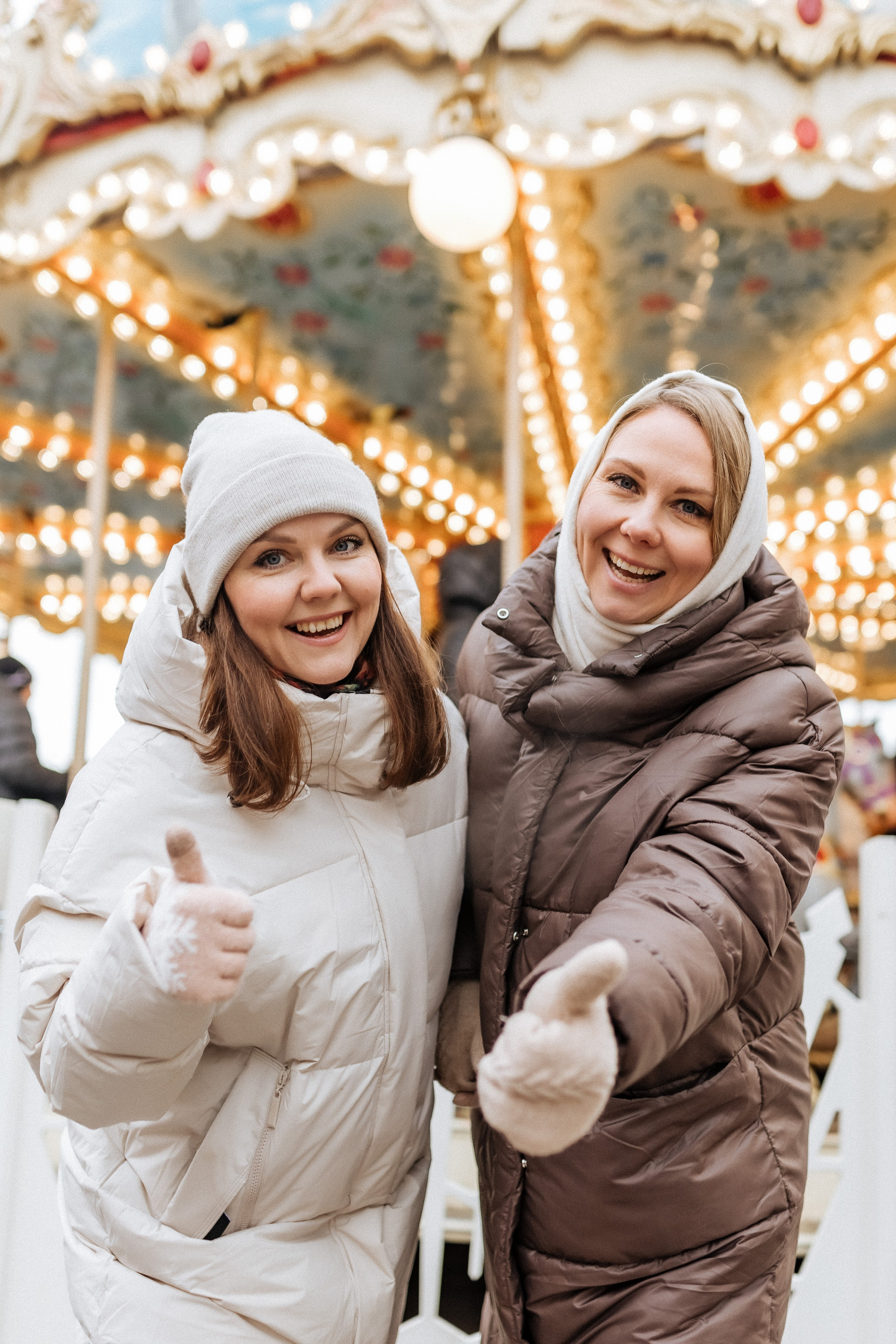Новогодняя прогулка, ГУМ-ярмарка. Ира и Маша!. Профессиональный фотограф, Москва |Видное Елена Елизарова