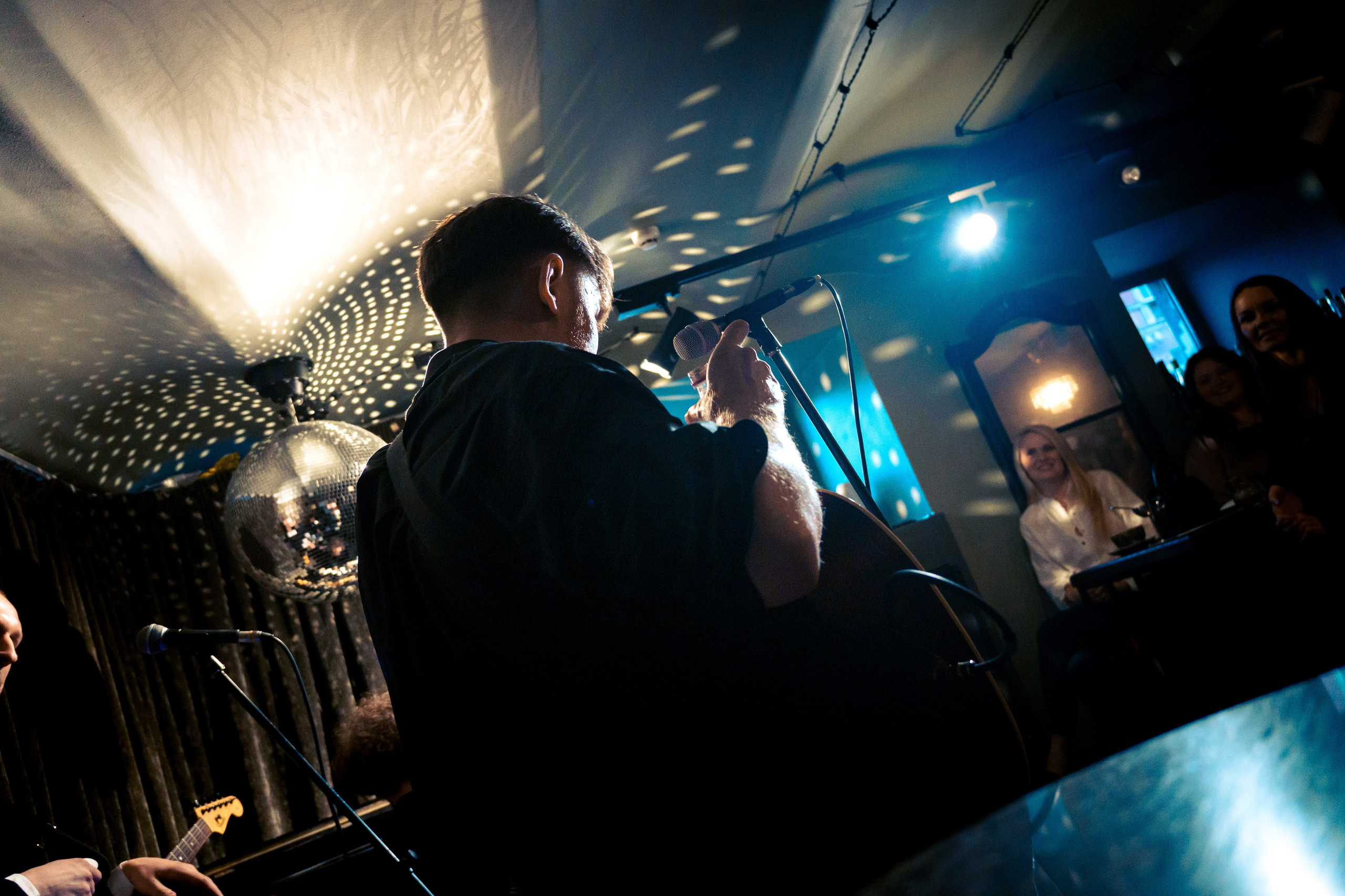 Концерт группы Тони Мак в кабаре Шум. Фотограф в Санкт-Петербурге Ибрагимова Алина