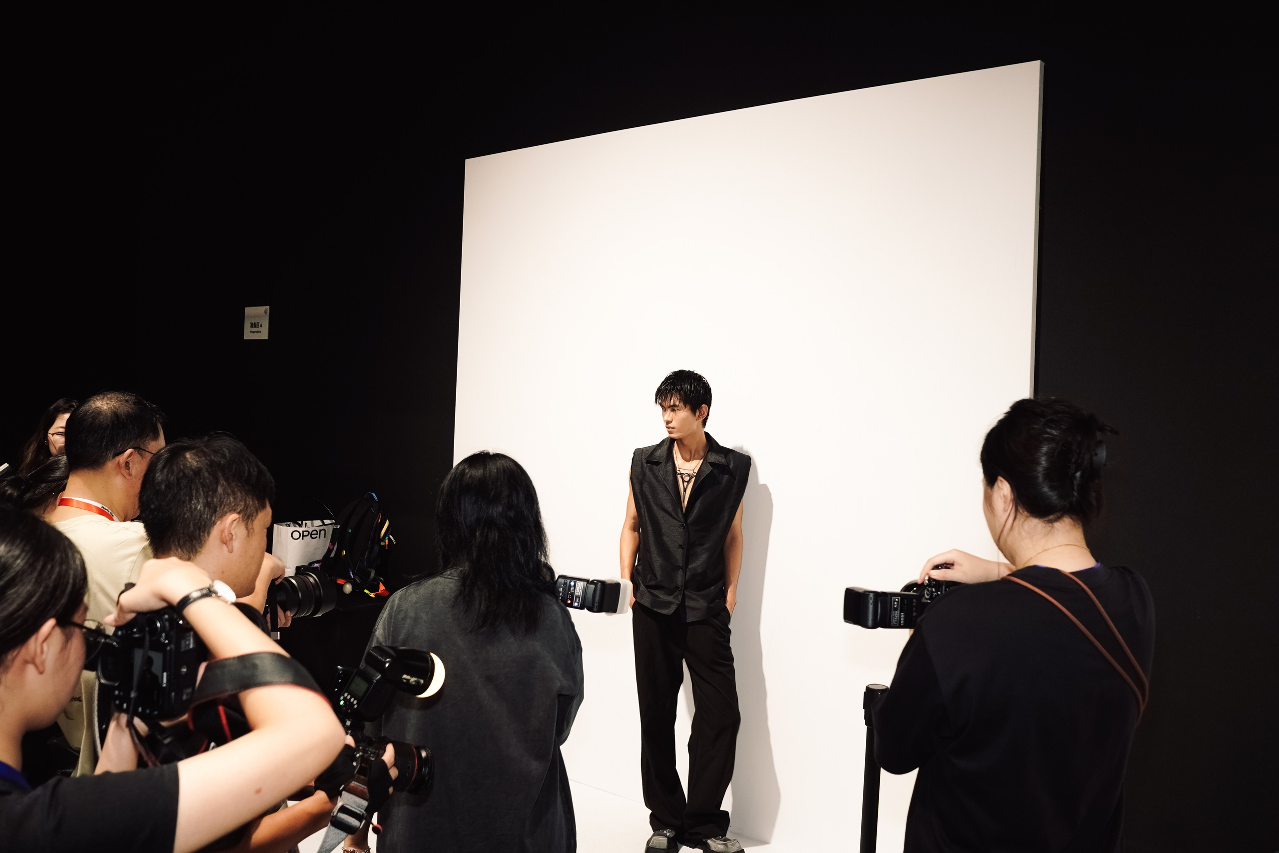 Бэкстейдж Croyez на Shanghai Fashion Week | Закулисье недели моды в Шанхае