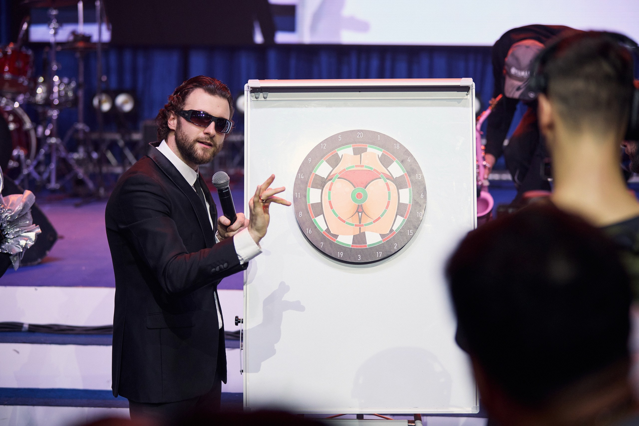 Космический новый год / K-Holding. Другой взгляд на фотографию