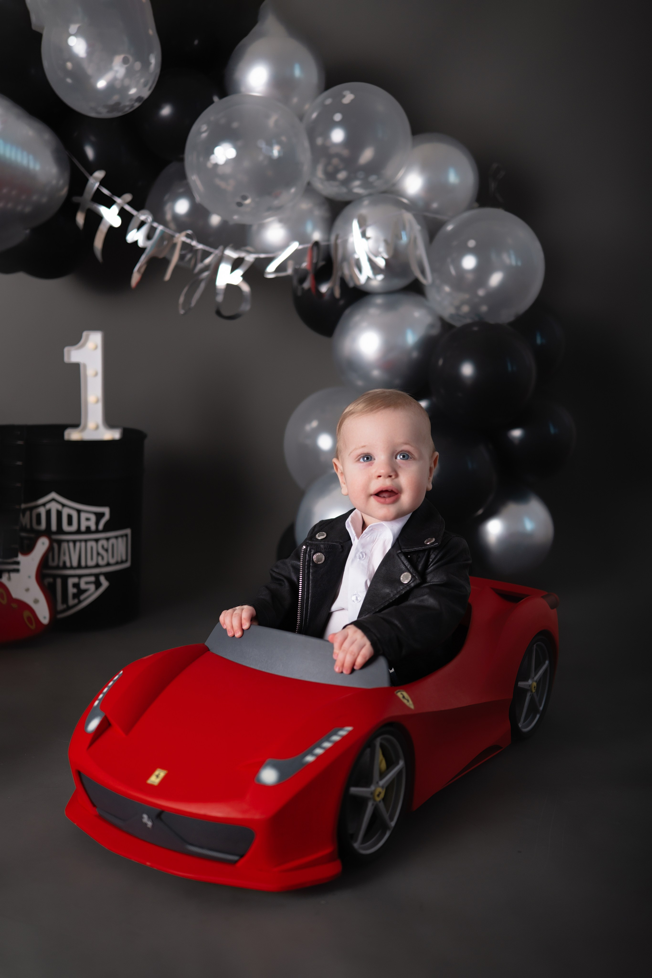 Годик Максиму и Кириллу. Семейный детский ньюборн фотограф в Москве Марта Петрова