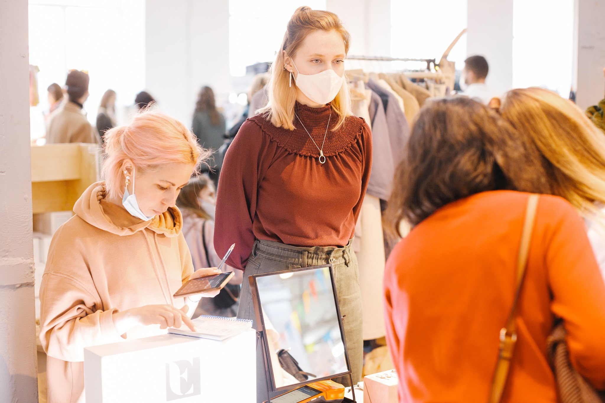 10–11 апреля 2021 на Трёхгорной мануфактуре / фото Иван Гущин. Фотоотчеты «Ламбада-маркета»