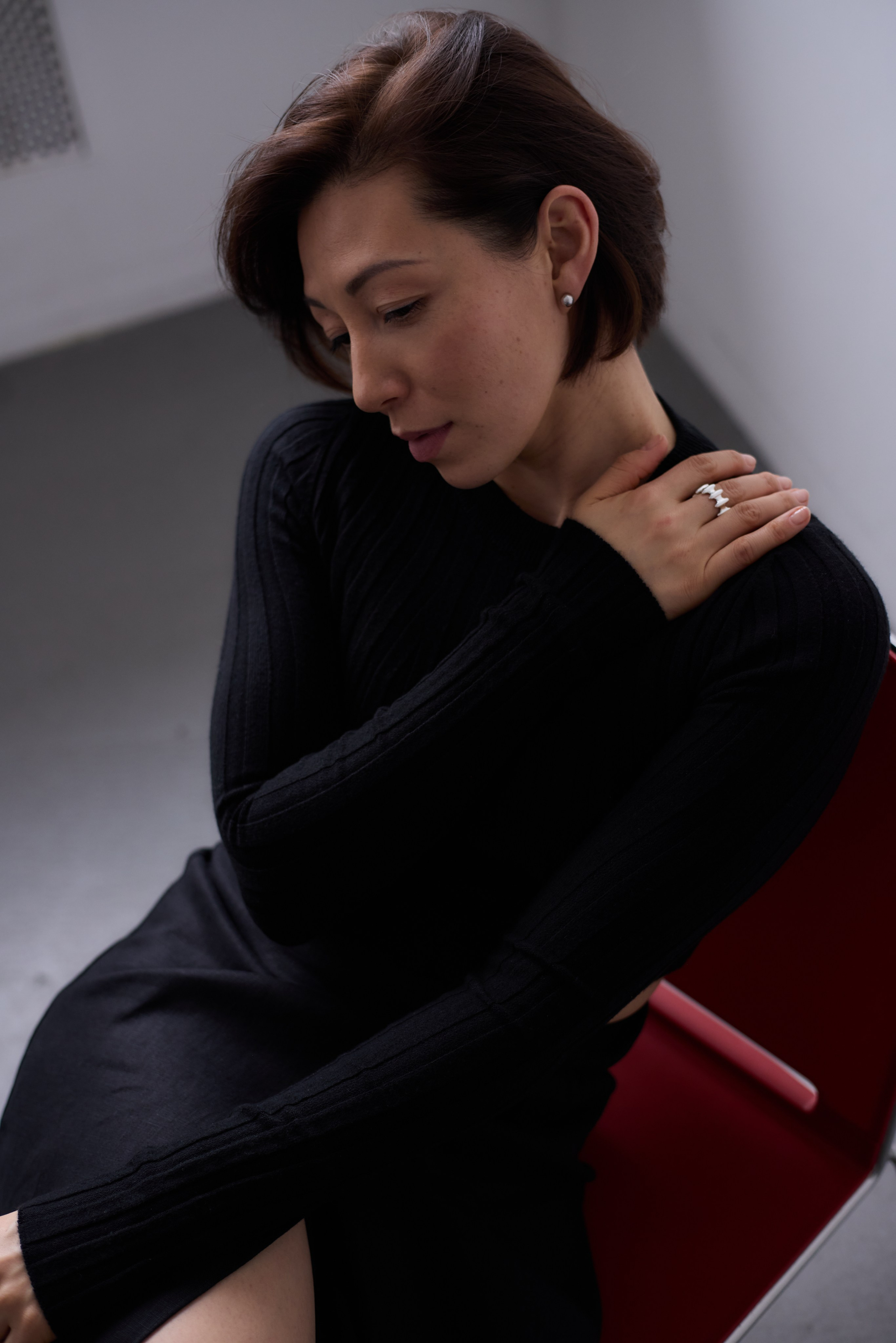 Кристина Кибирева, девушка в офисной одежде. Фото в офисе 