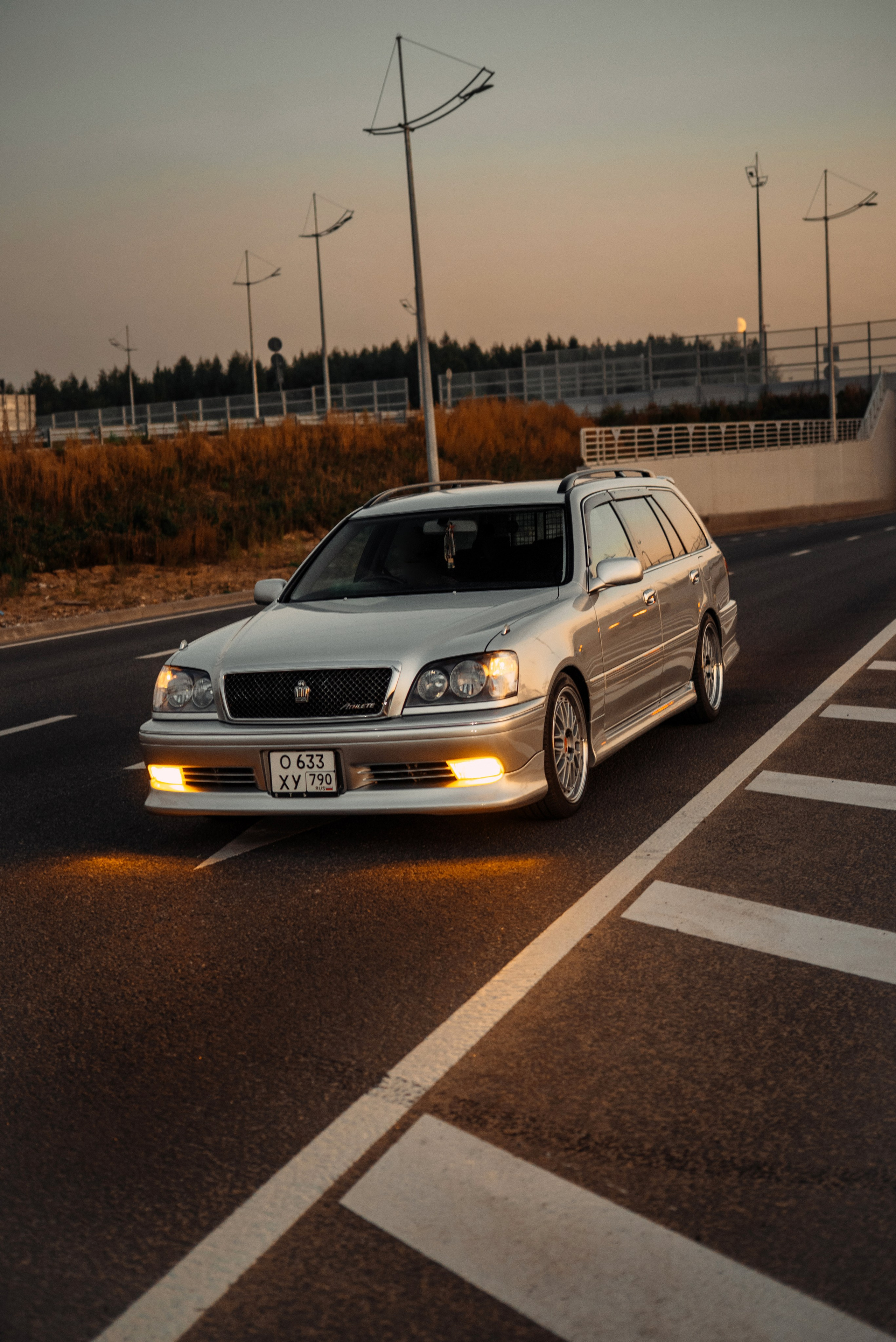 Toyota Crown Estate Athlete V JZS171W. DeLorein