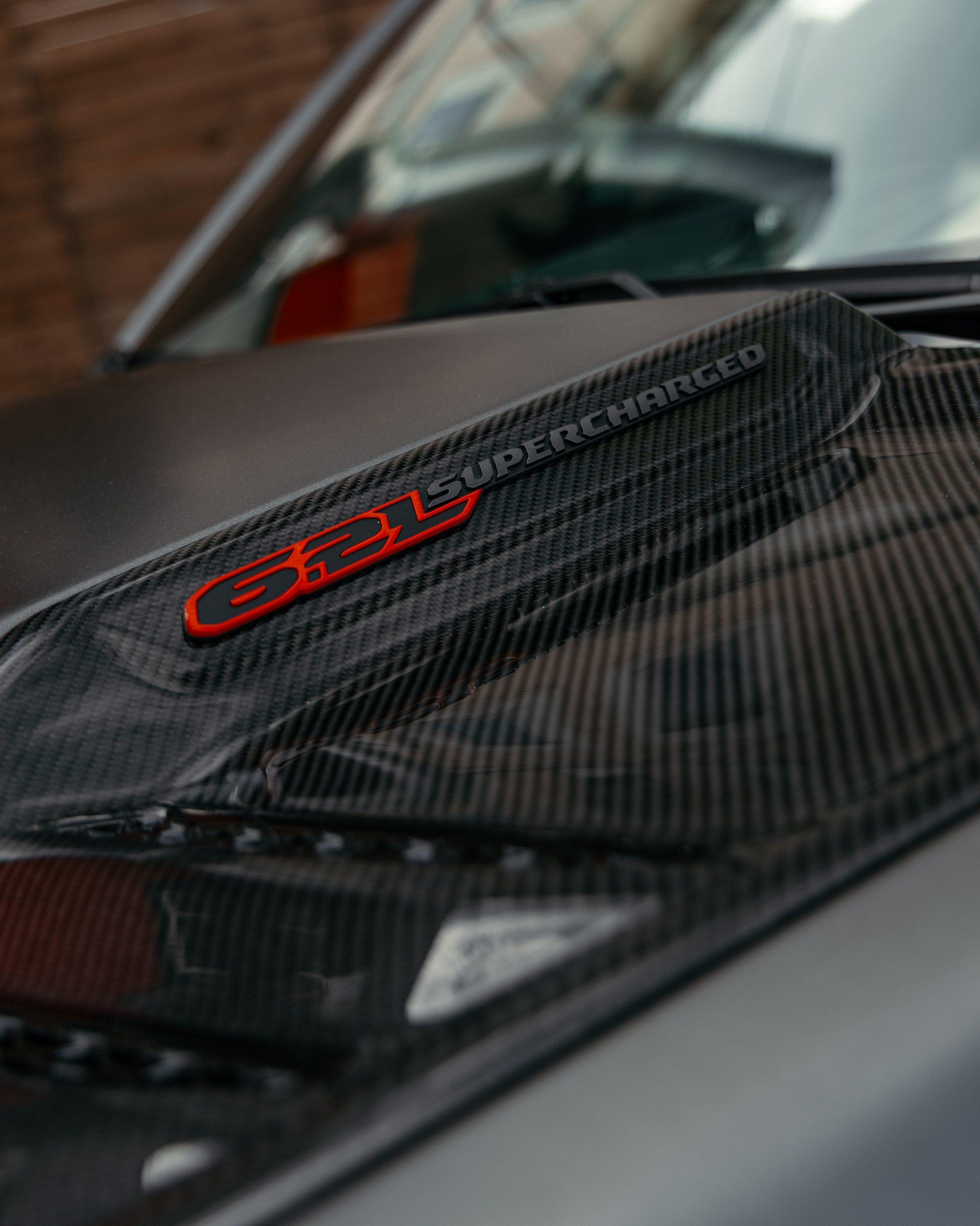 Ram TRX ламинация карбоном внешних элементов кузова, салона и установка распорки. DeLorein