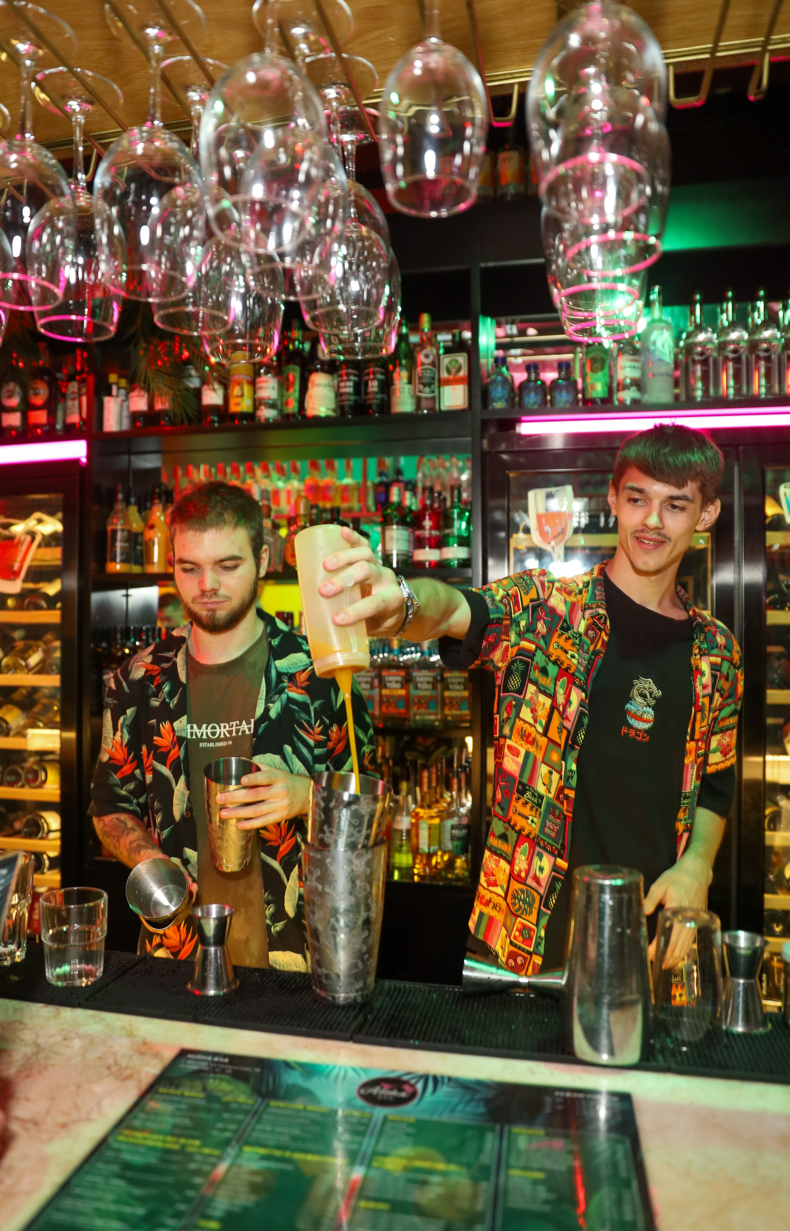 Вечеринки ALOHA BAR. Фотограф мероприятий Ирина Каширина