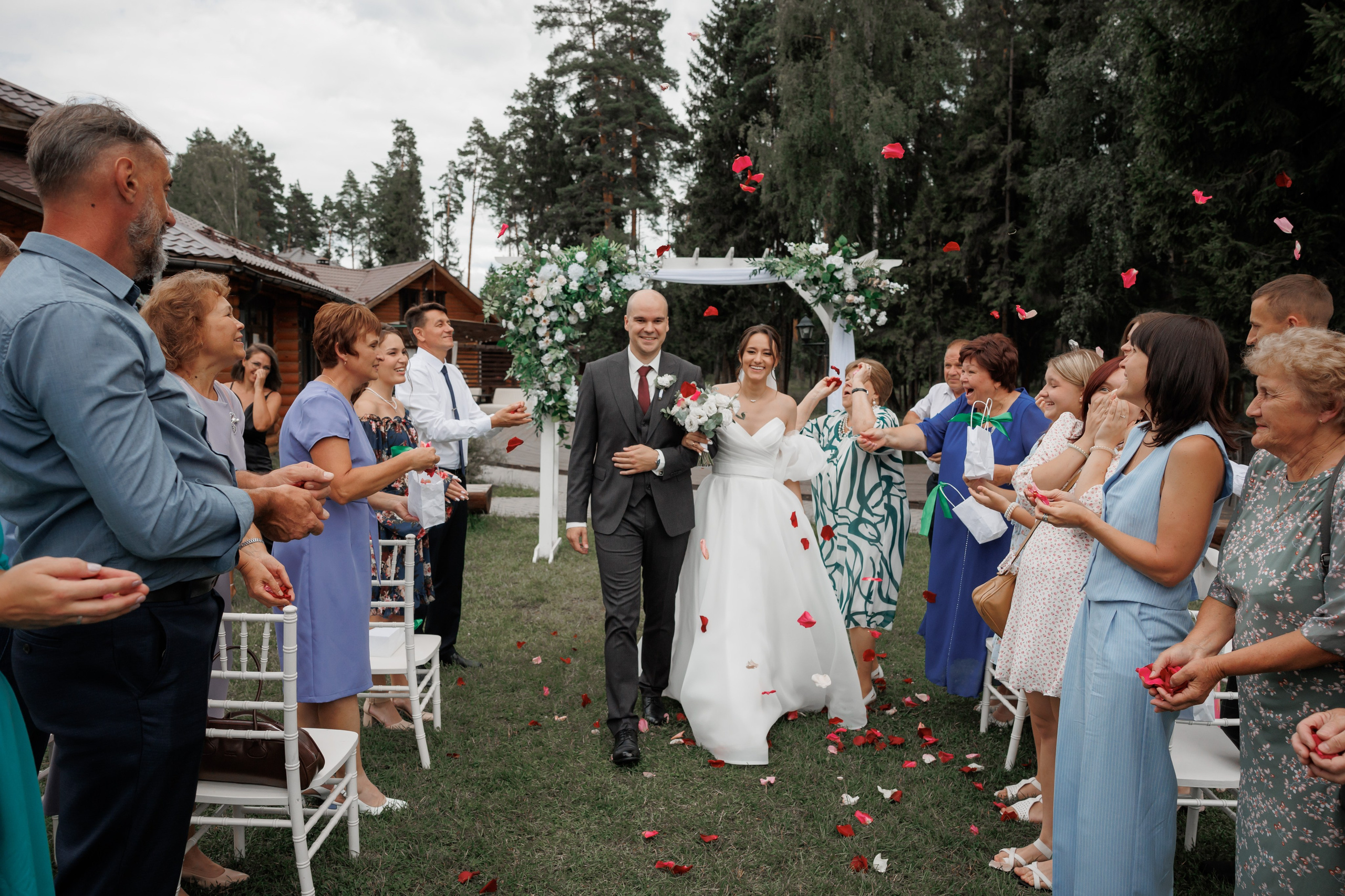 Полина и Дмитрий, загородный клуб «Барин», ЗАГС в г. Пушкино. Свадебный и репортажный фотограф (Москва, Королев и другие)