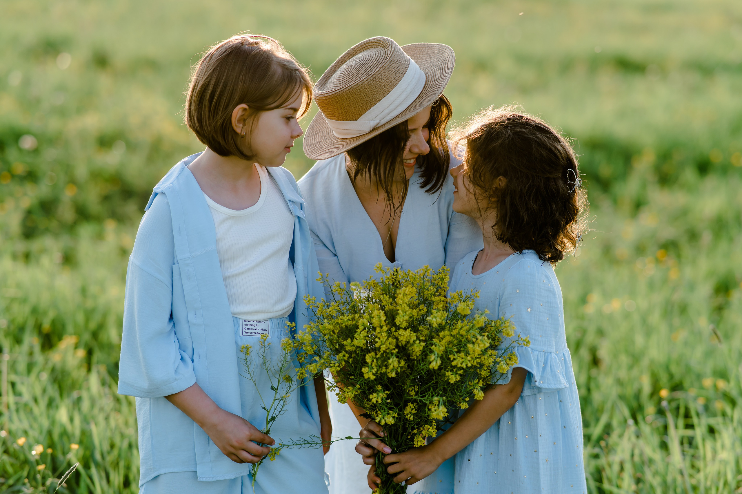 Анна, Дарья и Мария. Рапс. Свадебный и семейный фотограф Евгения Кононова