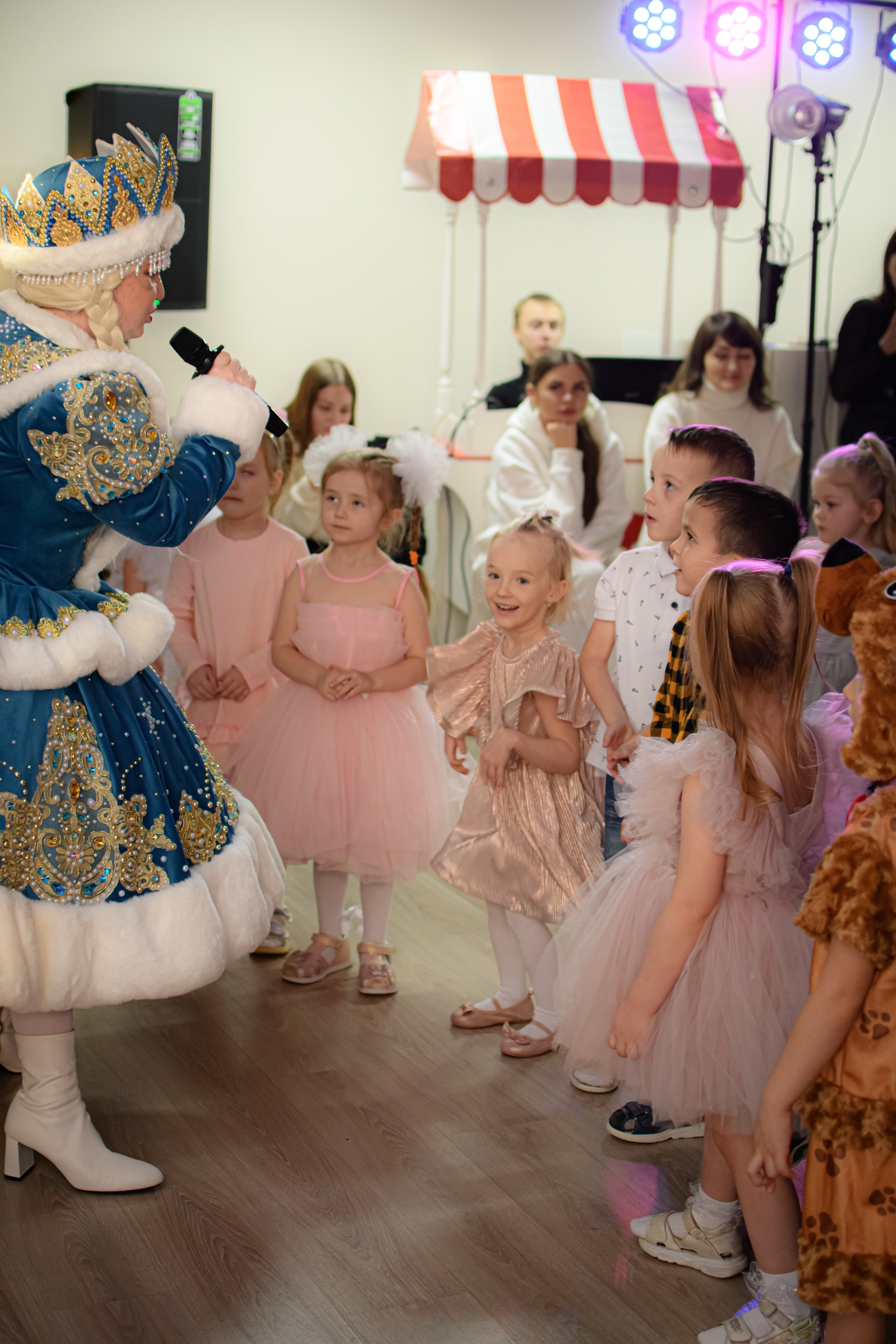 HAPPY NEW YEAR. Photokarish