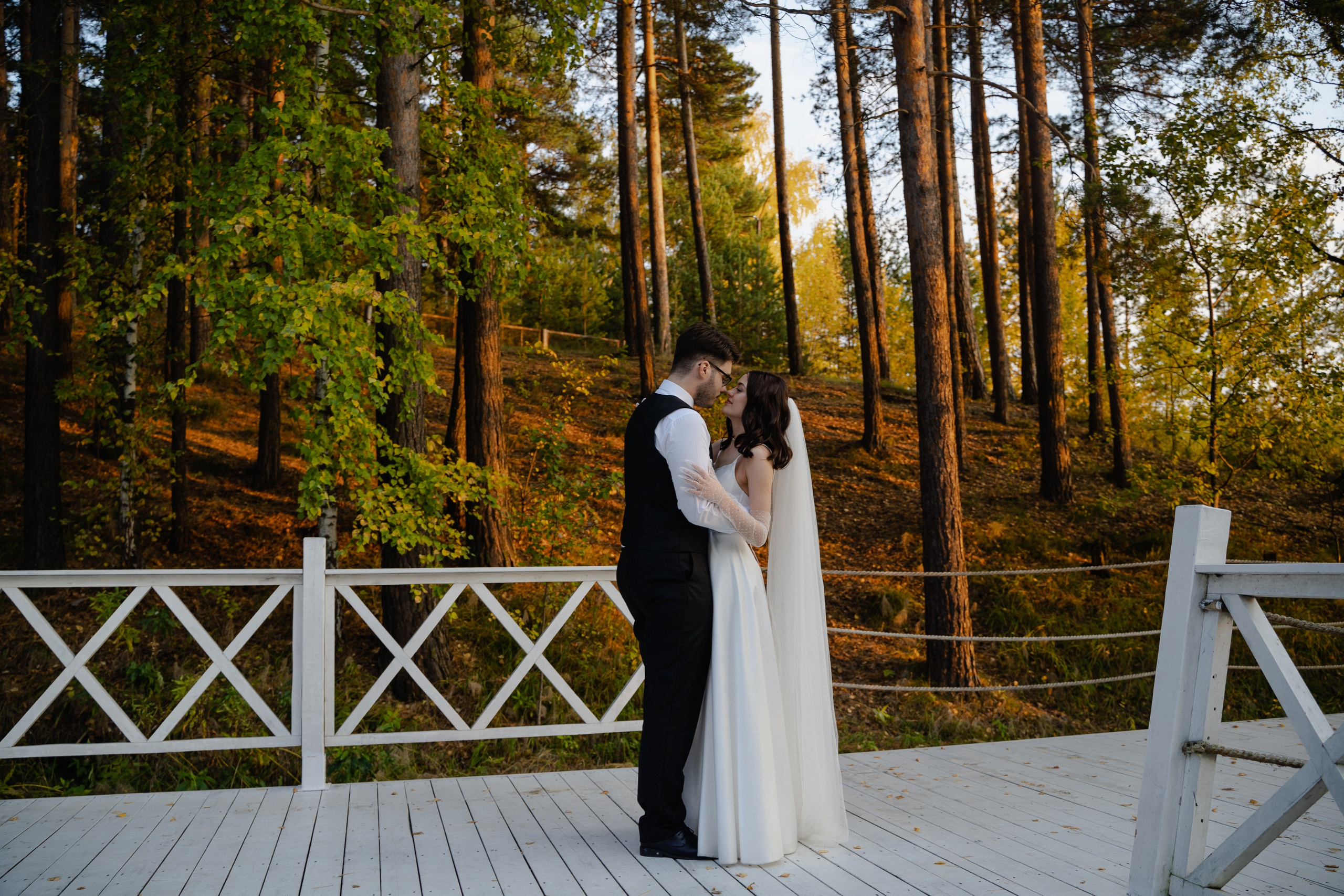 Ксения и Василий. Хвоя. Фотограф Аля Овчарова