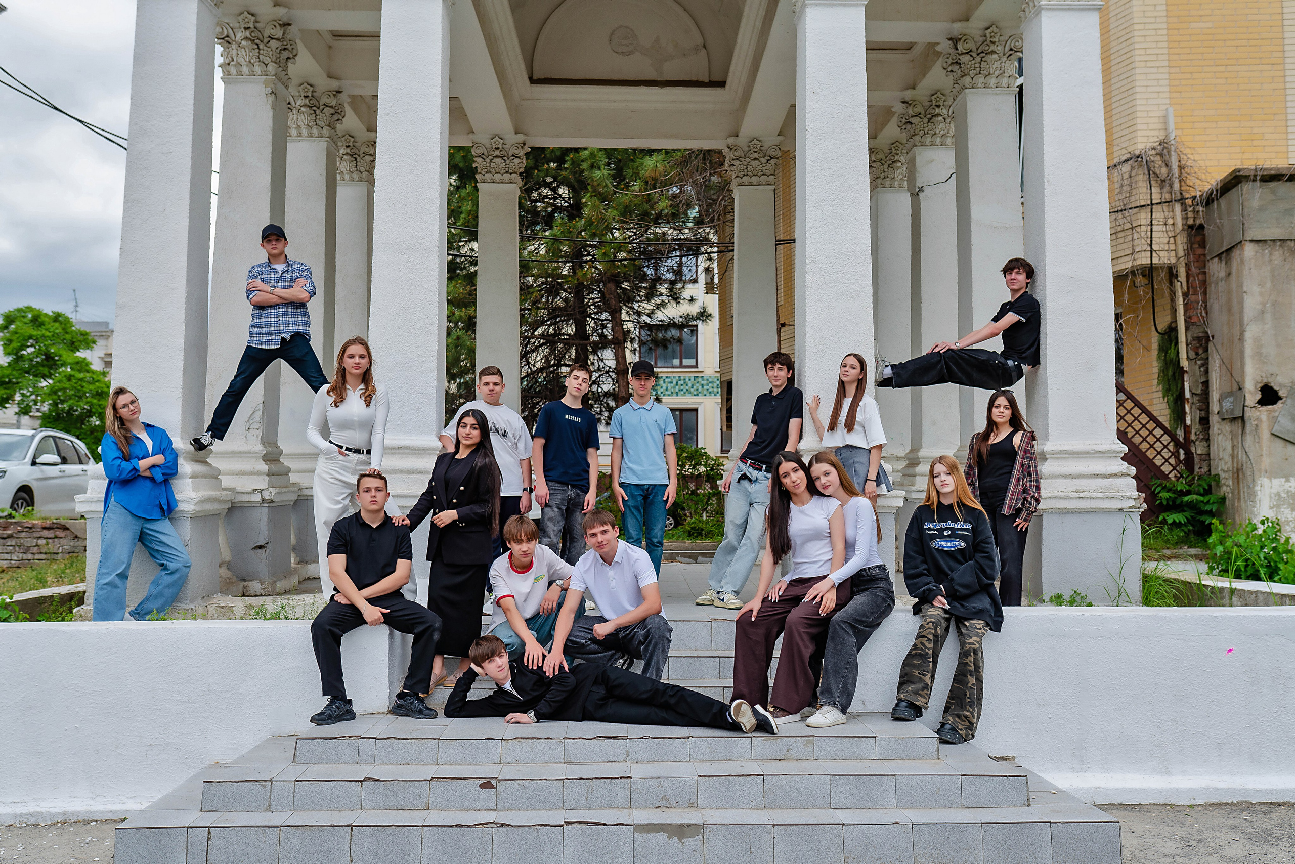 Выпускные (школьные) альбомы (книги) в Ростове-на-Дону. Современные Выпускные Альбомы в Ростове-на-Дону